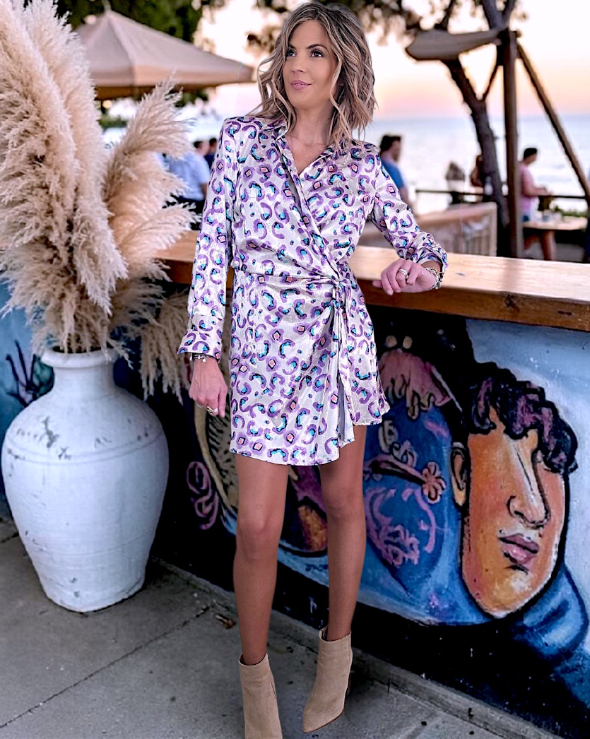 Robe portefeuille à imprimé léopard - 𝐌𝐚𝐫𝐢𝐧𝐚𝟒𝟒𝐟𝐚𝐦𝐢𝐥𝐲