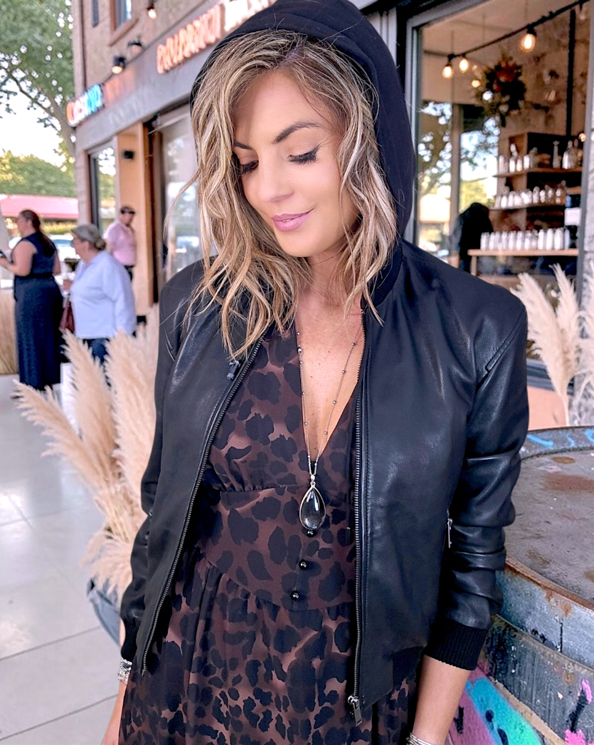 Bombers noir cuir véritable - 𝐌𝐚𝐫𝐢𝐧𝐚𝟒𝟒𝐟𝐚𝐦𝐢𝐥𝐲