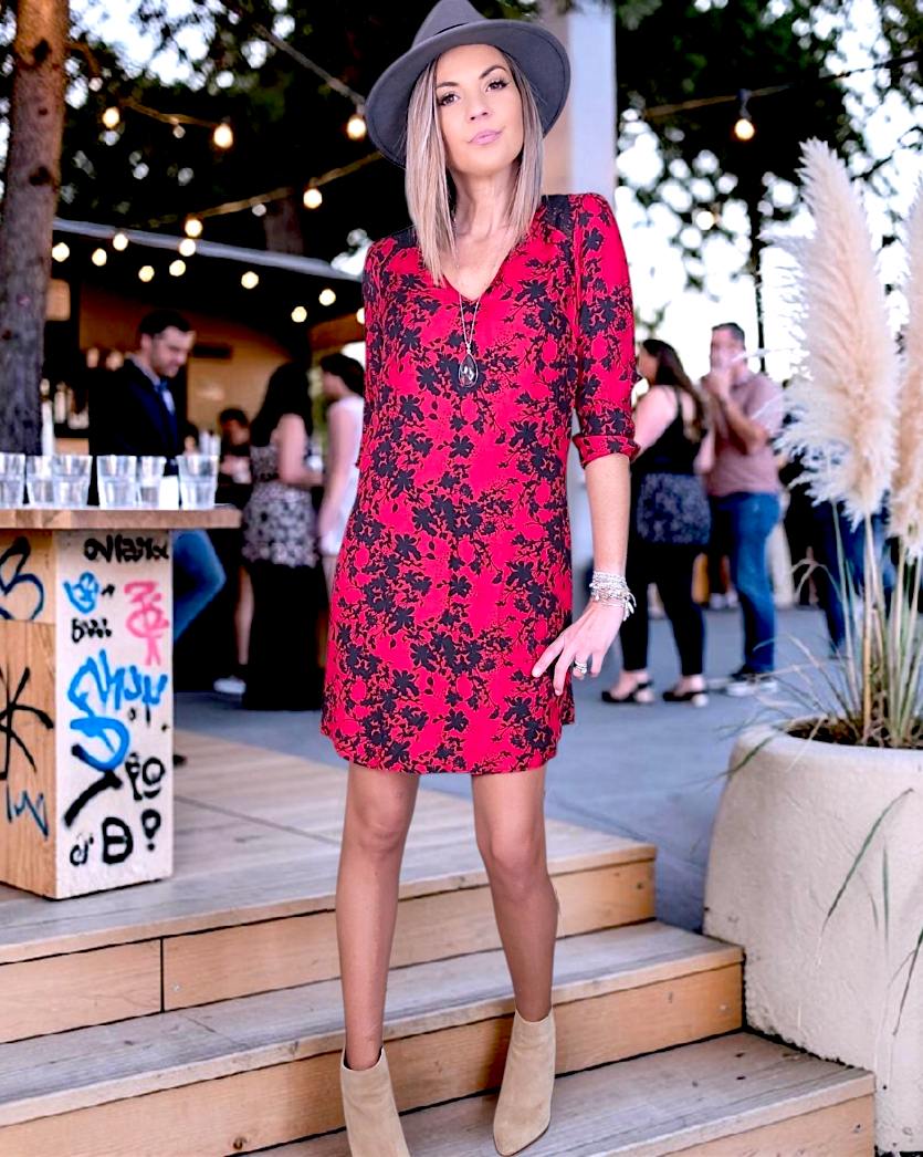 Robe rouge rock-chic - 𝐌𝐚𝐫𝐢𝐧𝐚𝟒𝟒𝐟𝐚𝐦𝐢𝐥𝐲