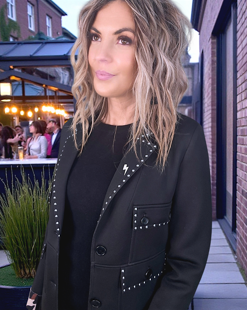 Manteau noir à clous mi-saison - 𝐌𝐚𝐫𝐢𝐧𝐚𝟒𝟒𝐟𝐚𝐦𝐢𝐥𝐲