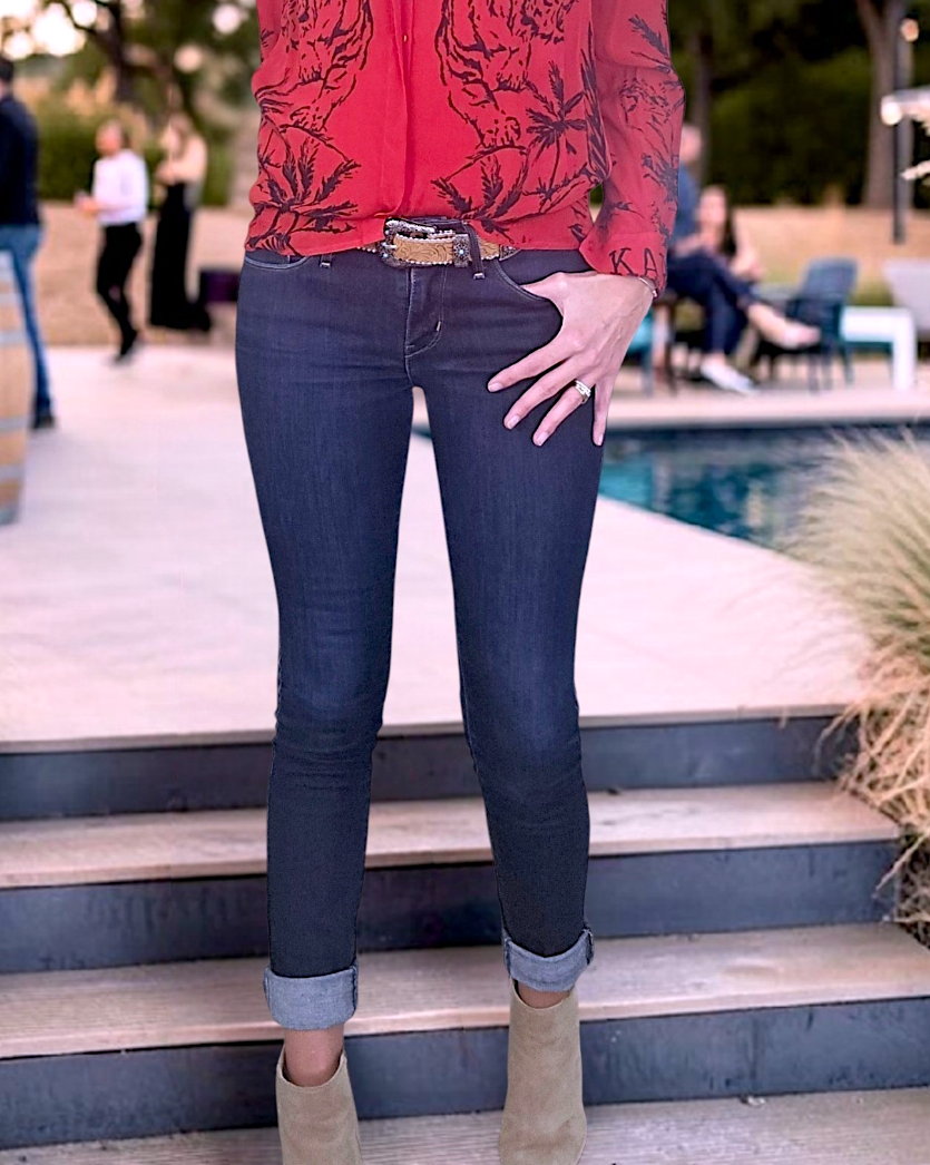 Jean brut demi curve - 𝐌𝐚𝐫𝐢𝐧𝐚𝟒𝟒𝐟𝐚𝐦𝐢𝐥𝐲