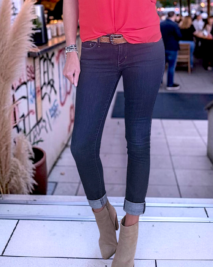 Jean brut demi curve - 𝐌𝐚𝐫𝐢𝐧𝐚𝟒𝟒𝐟𝐚𝐦𝐢𝐥𝐲