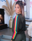 Pull vert kaki à manches arc-en-ciel fluo - 𝐌𝐚𝐫𝐢𝐧𝐚𝟒𝟒𝐟𝐚𝐦𝐢𝐥𝐲