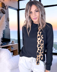 Sweat noir à cravate léopard - 𝐌𝐚𝐫𝐢𝐧𝐚𝟒𝟒𝐟𝐚𝐦𝐢𝐥𝐲