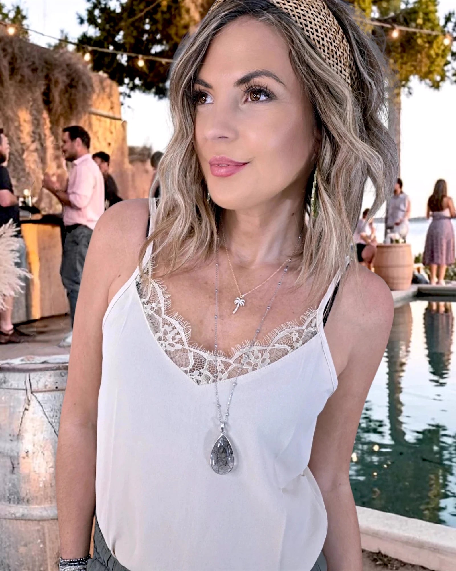Débardeur beige nude - 𝐌𝐚𝐫𝐢𝐧𝐚𝟒𝟒𝐟𝐚𝐦𝐢𝐥𝐲