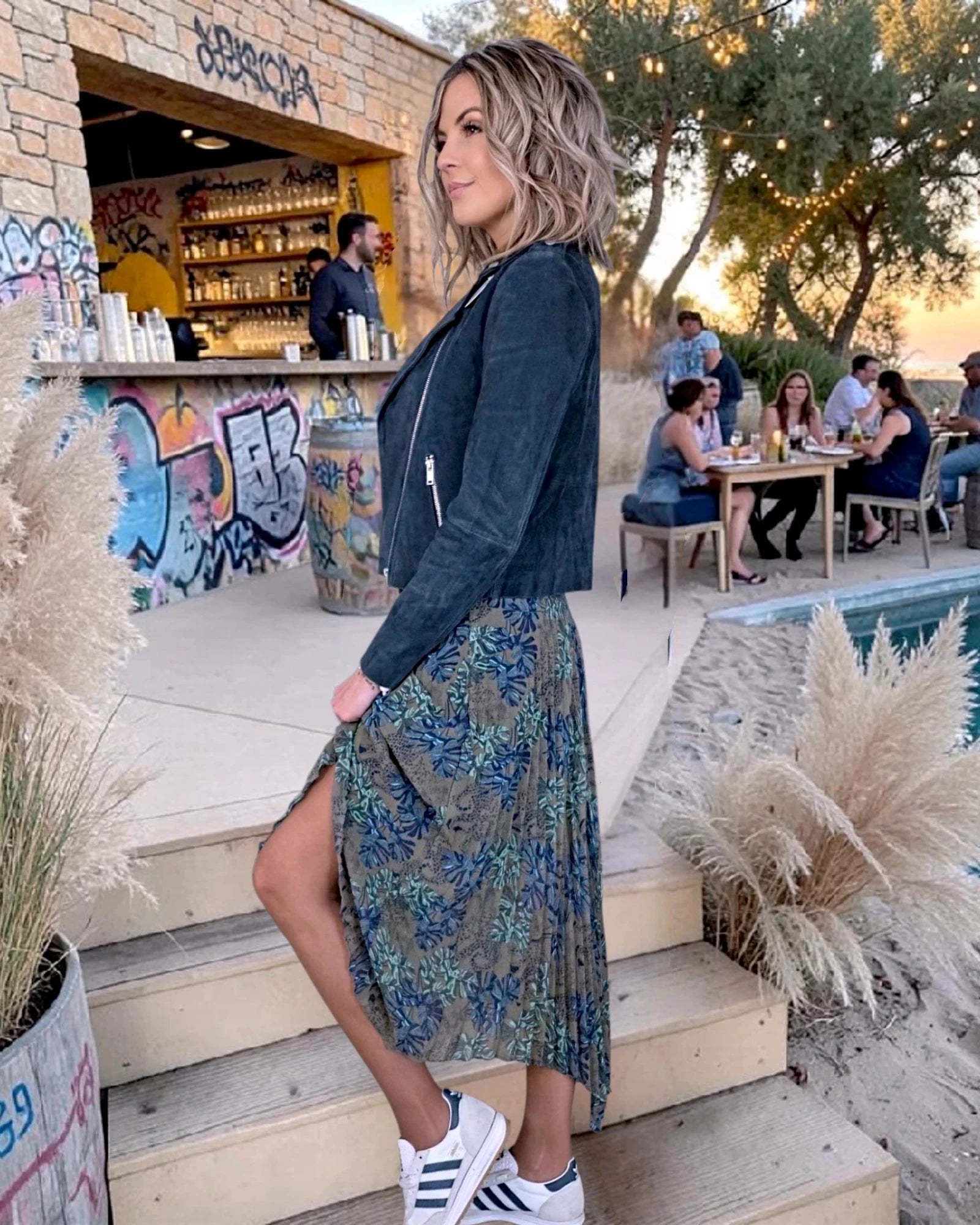 Jupe asymétrique kaki à imprimé - 𝐌𝐚𝐫𝐢𝐧𝐚𝟒𝟒𝐟𝐚𝐦𝐢𝐥𝐲