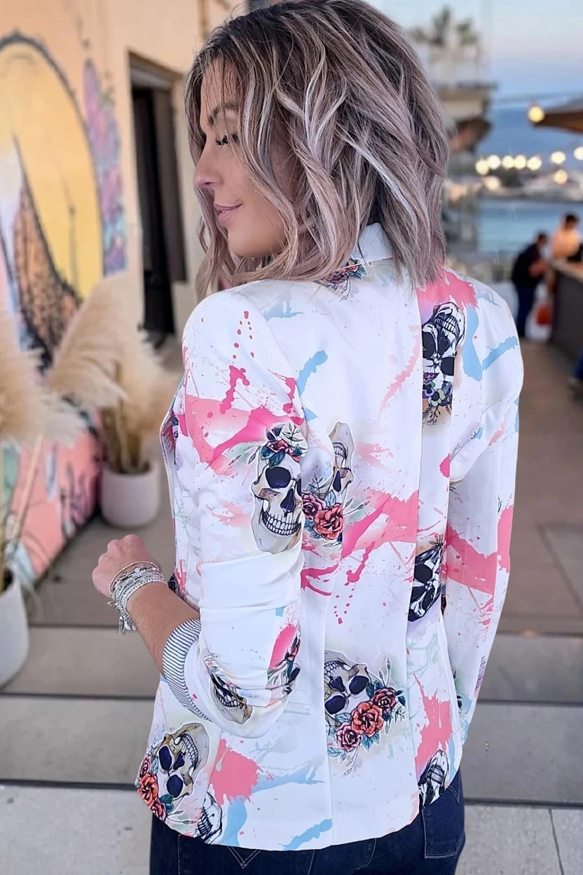 Veste blanche cintrée à imprimé skull - 𝐌𝐚𝐫𝐢𝐧𝐚𝟒𝟒𝐟𝐚𝐦𝐢𝐥𝐲