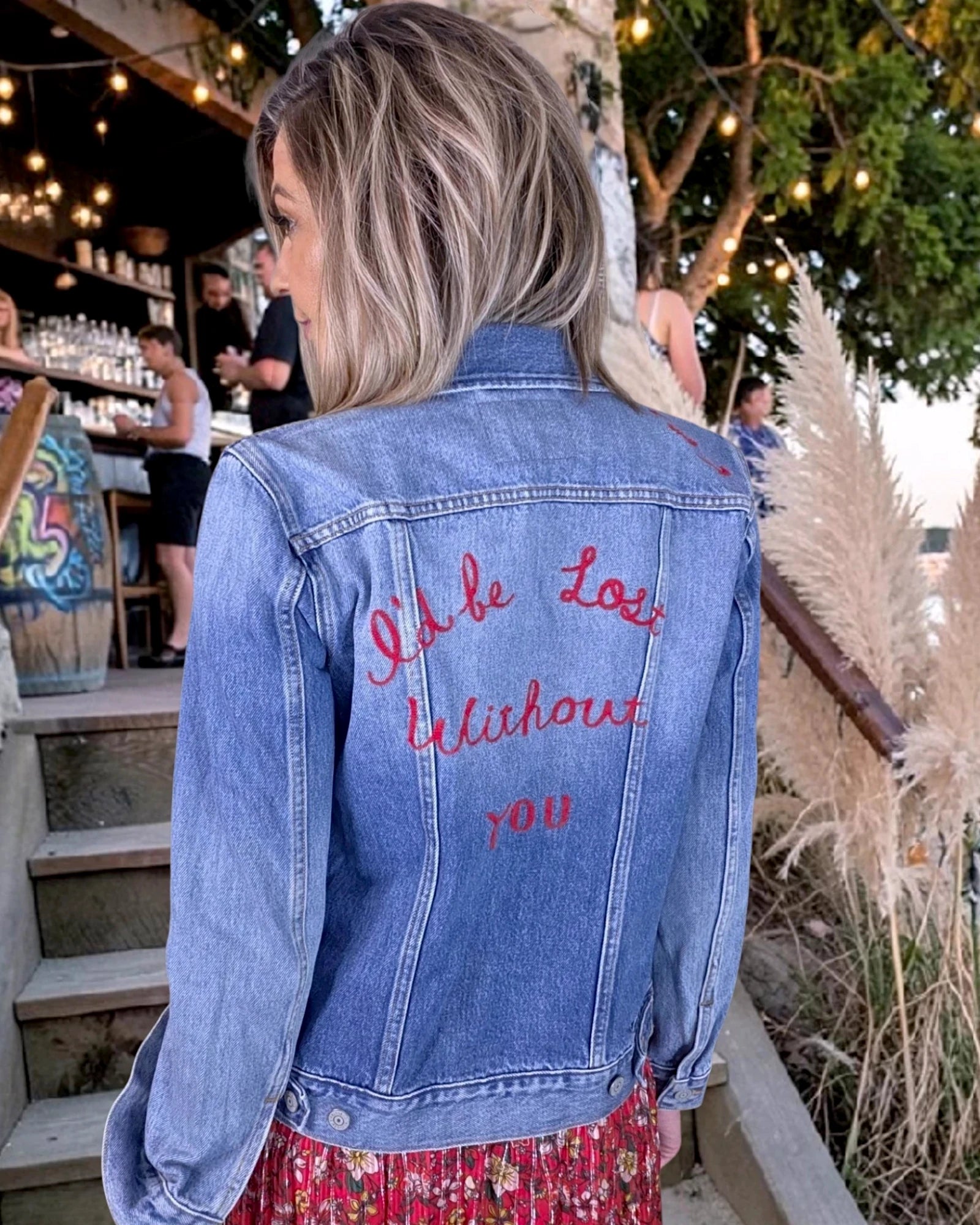 Veste en jean à inscriptions - 𝐌𝐚𝐫𝐢𝐧𝐚𝟒𝟒𝐟𝐚𝐦𝐢𝐥𝐲