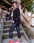 Veste noire à manches ajourées - 𝐌𝐚𝐫𝐢𝐧𝐚𝟒𝟒𝐟𝐚𝐦𝐢𝐥𝐲