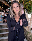 Veste noire à manches ajourées - 𝐌𝐚𝐫𝐢𝐧𝐚𝟒𝟒𝐟𝐚𝐦𝐢𝐥𝐲