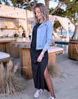 Veste en jean avec inscriptions perlées au dos - 𝐌𝐚𝐫𝐢𝐧𝐚𝟒𝟒𝐟𝐚𝐦𝐢𝐥𝐲