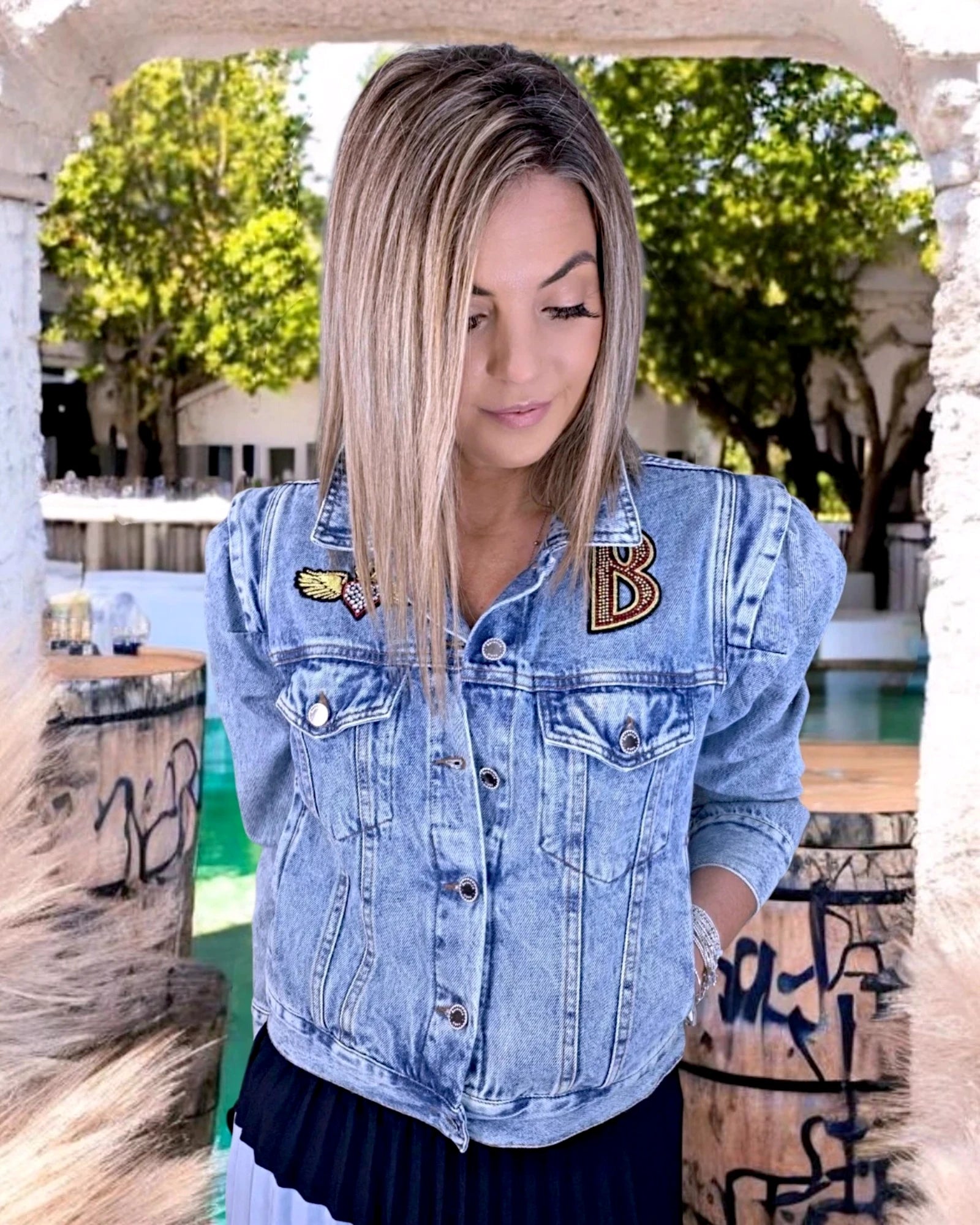 Veste en jean endlessy avec écussons - 𝐌𝐚𝐫𝐢𝐧𝐚𝟒𝟒𝐟𝐚𝐦𝐢𝐥𝐲
