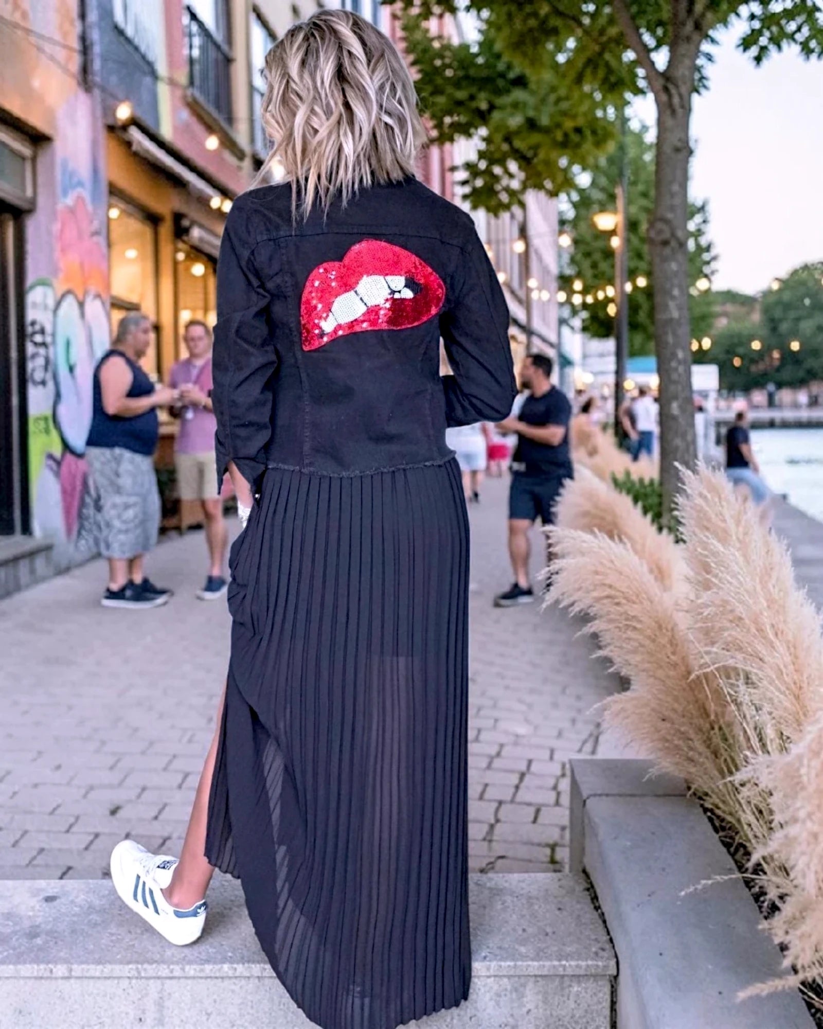 Veste noire en jean - 𝐌𝐚𝐫𝐢𝐧𝐚𝟒𝟒𝐟𝐚𝐦𝐢𝐥𝐲