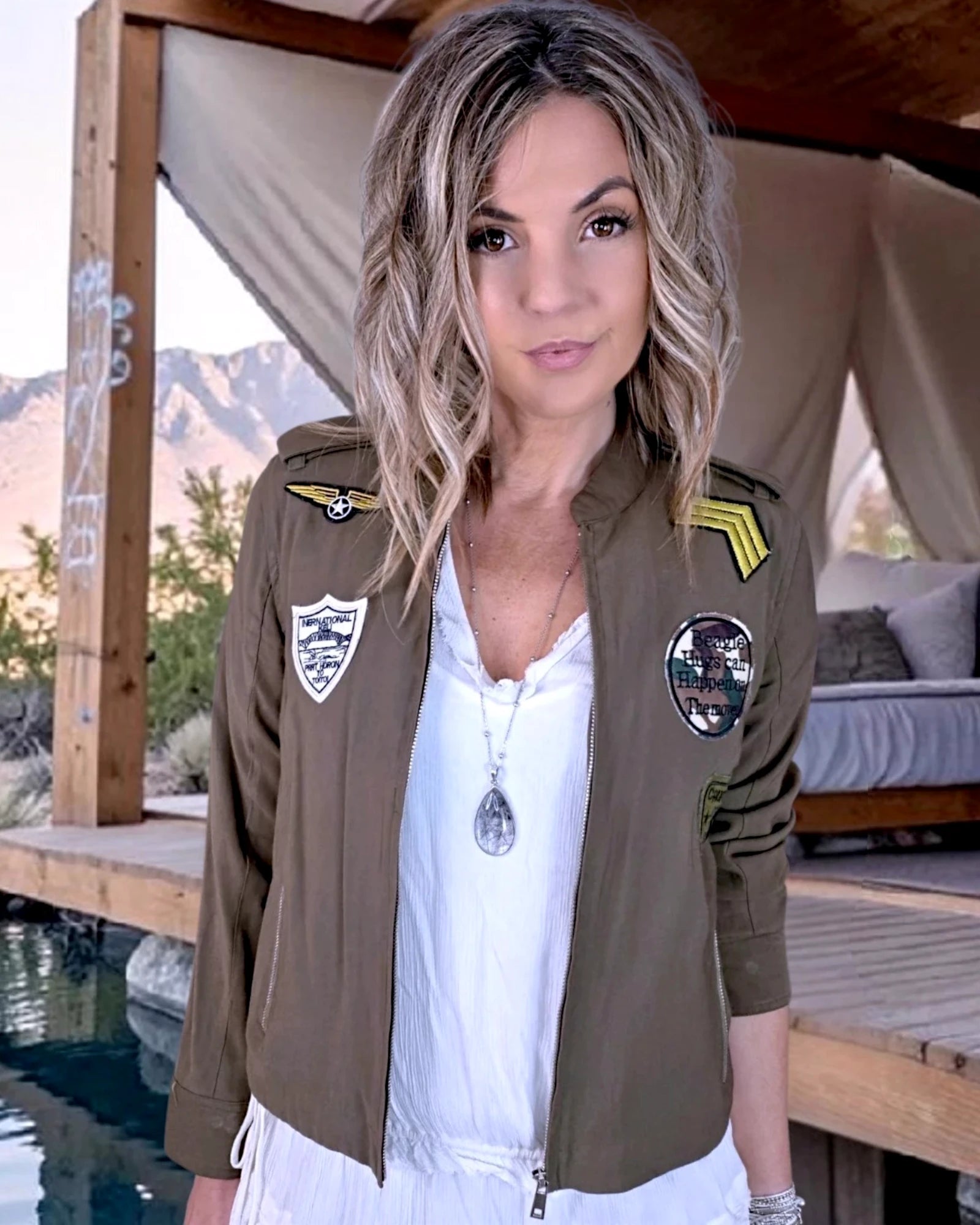 Blouson kaki à esprit militaire - 𝐌𝐚𝐫𝐢𝐧𝐚𝟒𝟒𝐟𝐚𝐦𝐢𝐥𝐲