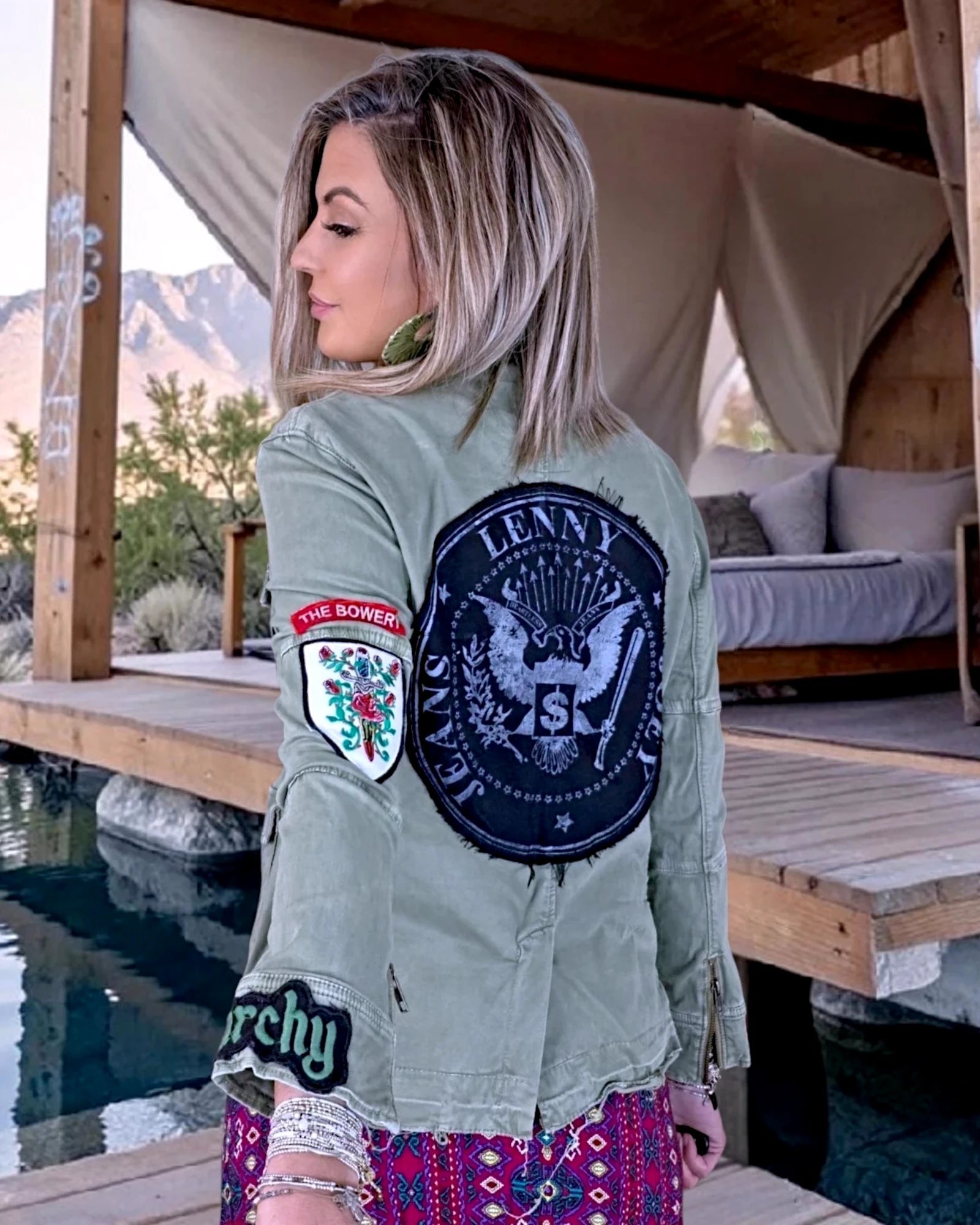 Veste saharienne kaki customisée - 𝐌𝐚𝐫𝐢𝐧𝐚𝟒𝟒𝐟𝐚𝐦𝐢𝐥𝐲