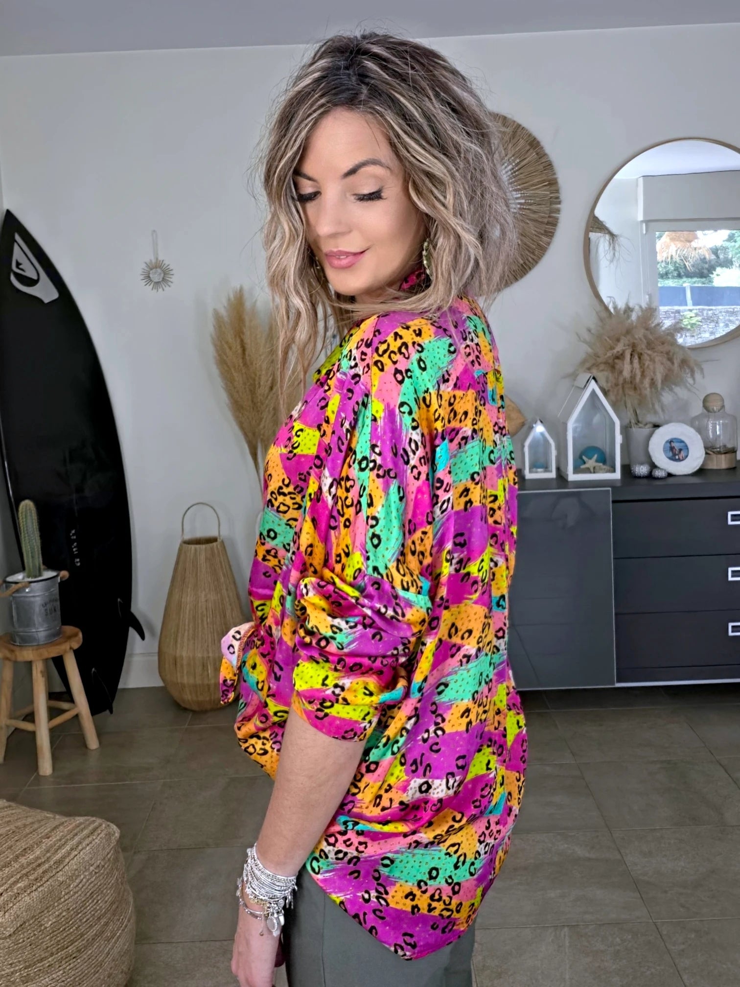 Chemise fluo à imprimé léopard - 𝐌𝐚𝐫𝐢𝐧𝐚𝟒𝟒𝐟𝐚𝐦𝐢𝐥𝐲