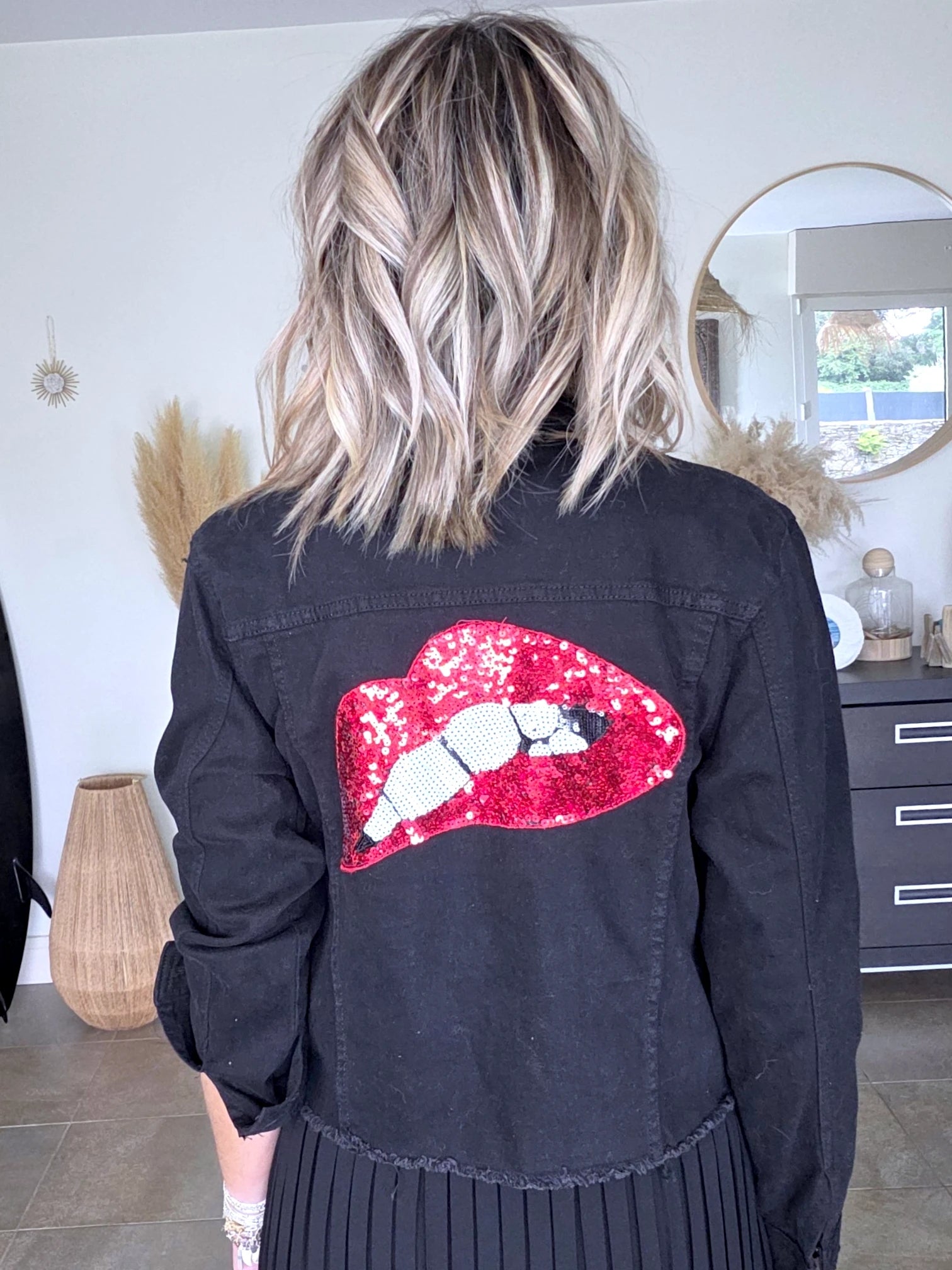 Veste noire en jean - 𝐌𝐚𝐫𝐢𝐧𝐚𝟒𝟒𝐟𝐚𝐦𝐢𝐥𝐲