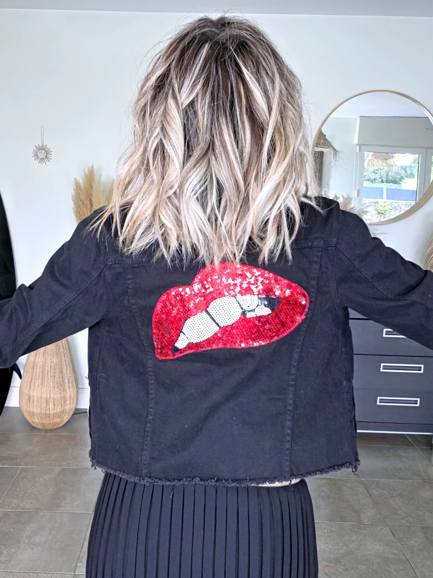 Veste noire en jean - 𝐌𝐚𝐫𝐢𝐧𝐚𝟒𝟒𝐟𝐚𝐦𝐢𝐥𝐲