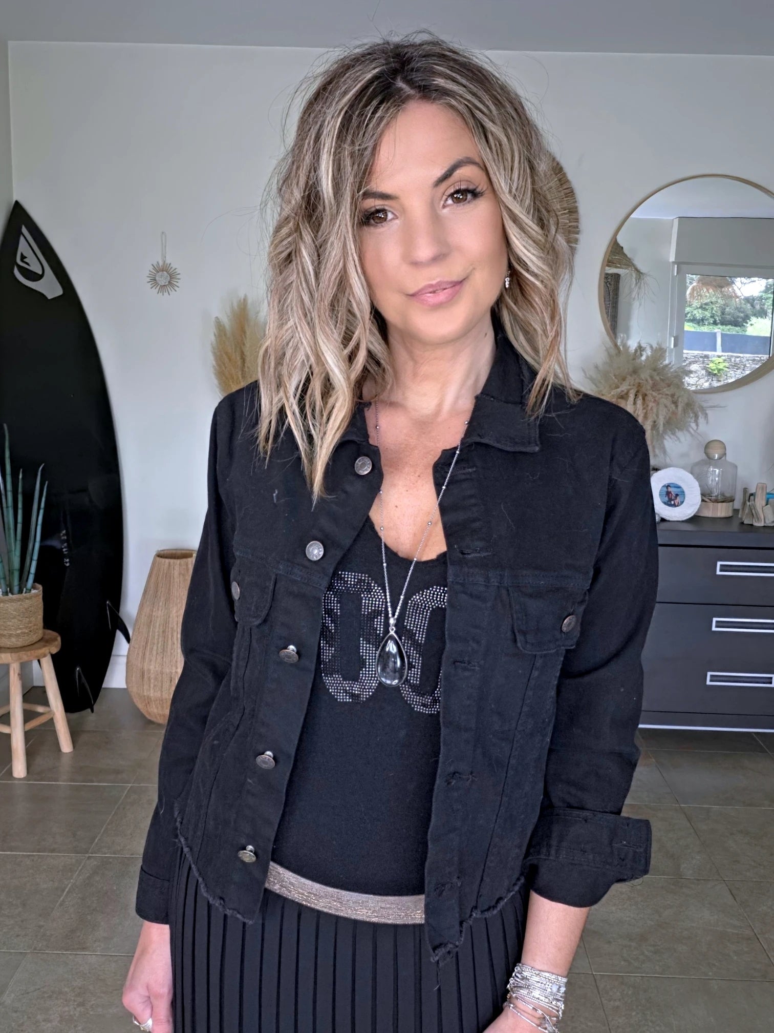Veste noire en jean - 𝐌𝐚𝐫𝐢𝐧𝐚𝟒𝟒𝐟𝐚𝐦𝐢𝐥𝐲