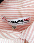 Chemise rayée rose à inscription au dos
