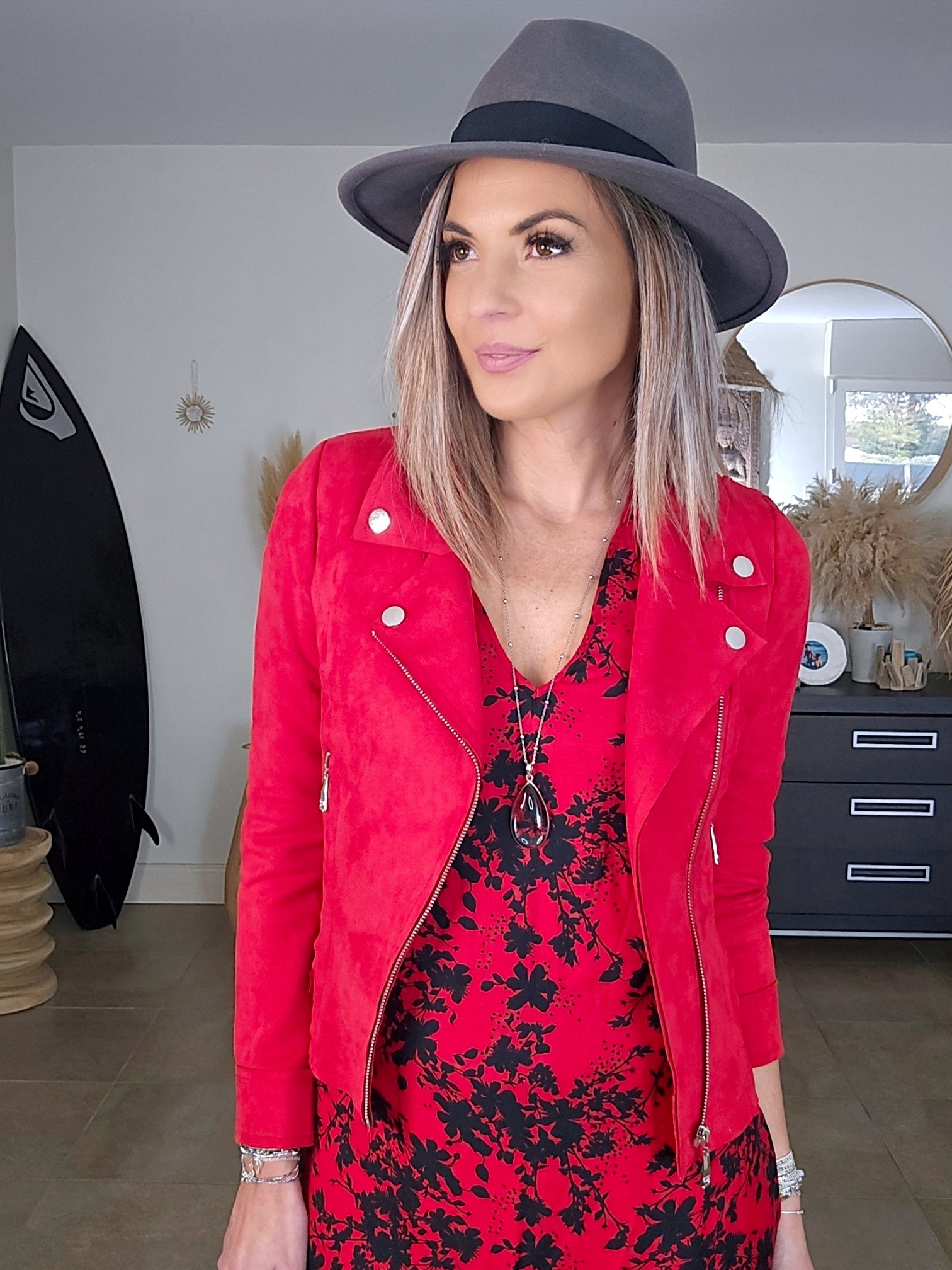 Perfecto suédine rouge vif - 𝐌𝐚𝐫𝐢𝐧𝐚𝟒𝟒𝐟𝐚𝐦𝐢𝐥𝐲