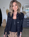 Veste en jean noire perlée