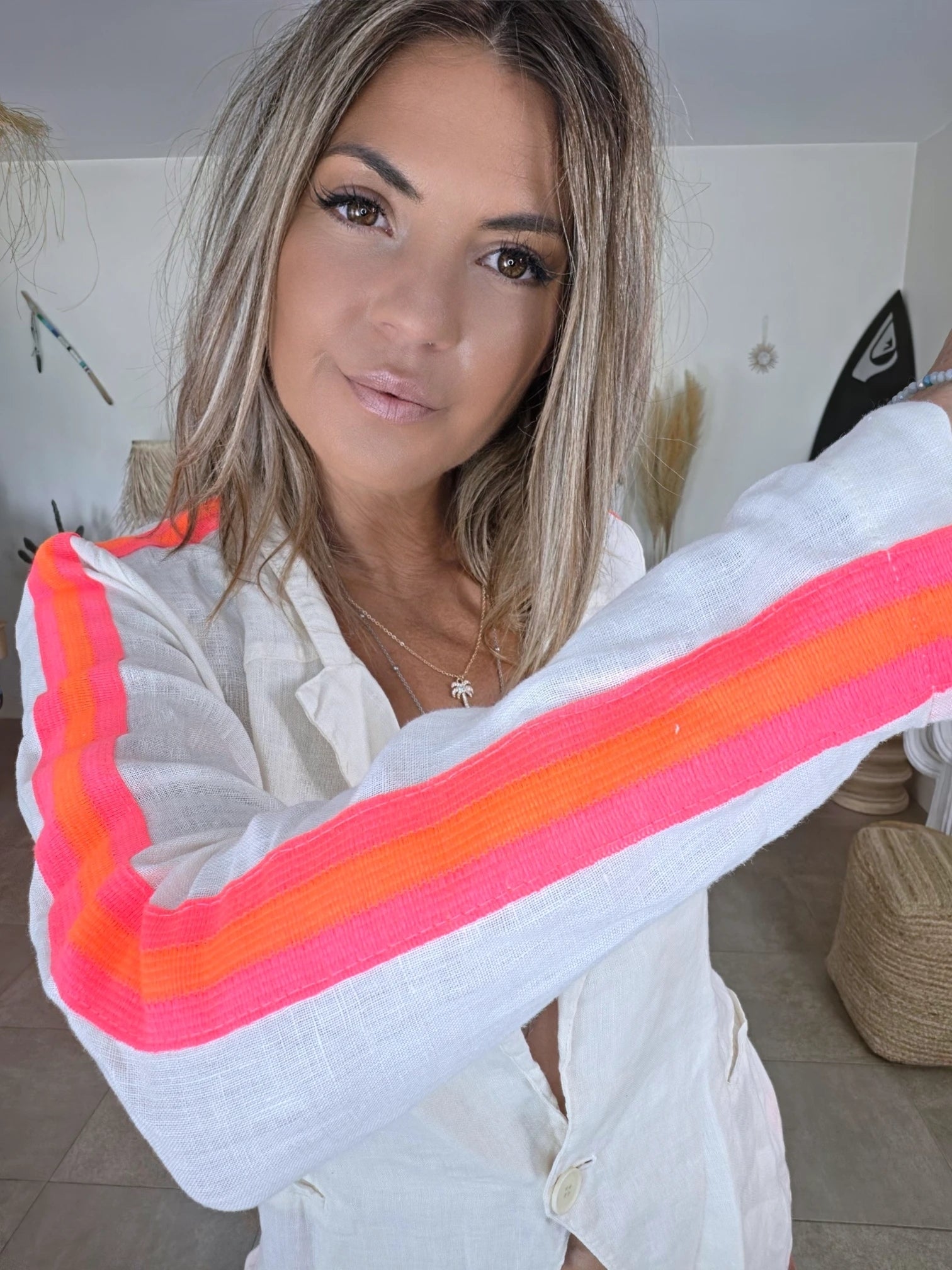 Ensemble veste + Pantalon en lin écru à bandes latérales fluo