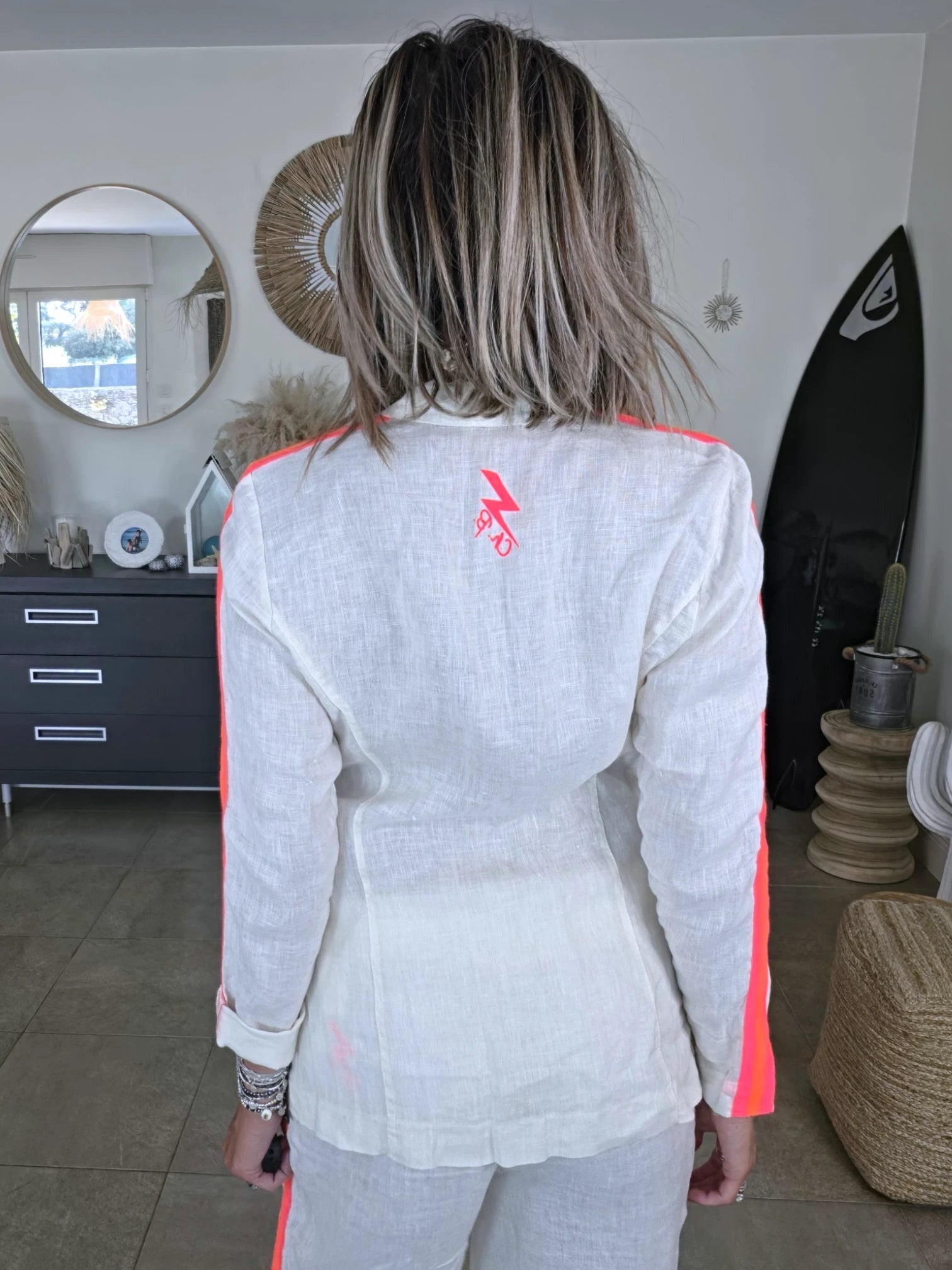 Ensemble veste + Pantalon en lin écru à bandes latérales fluo