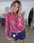 Chemise rouge délavé à imprimé bandana