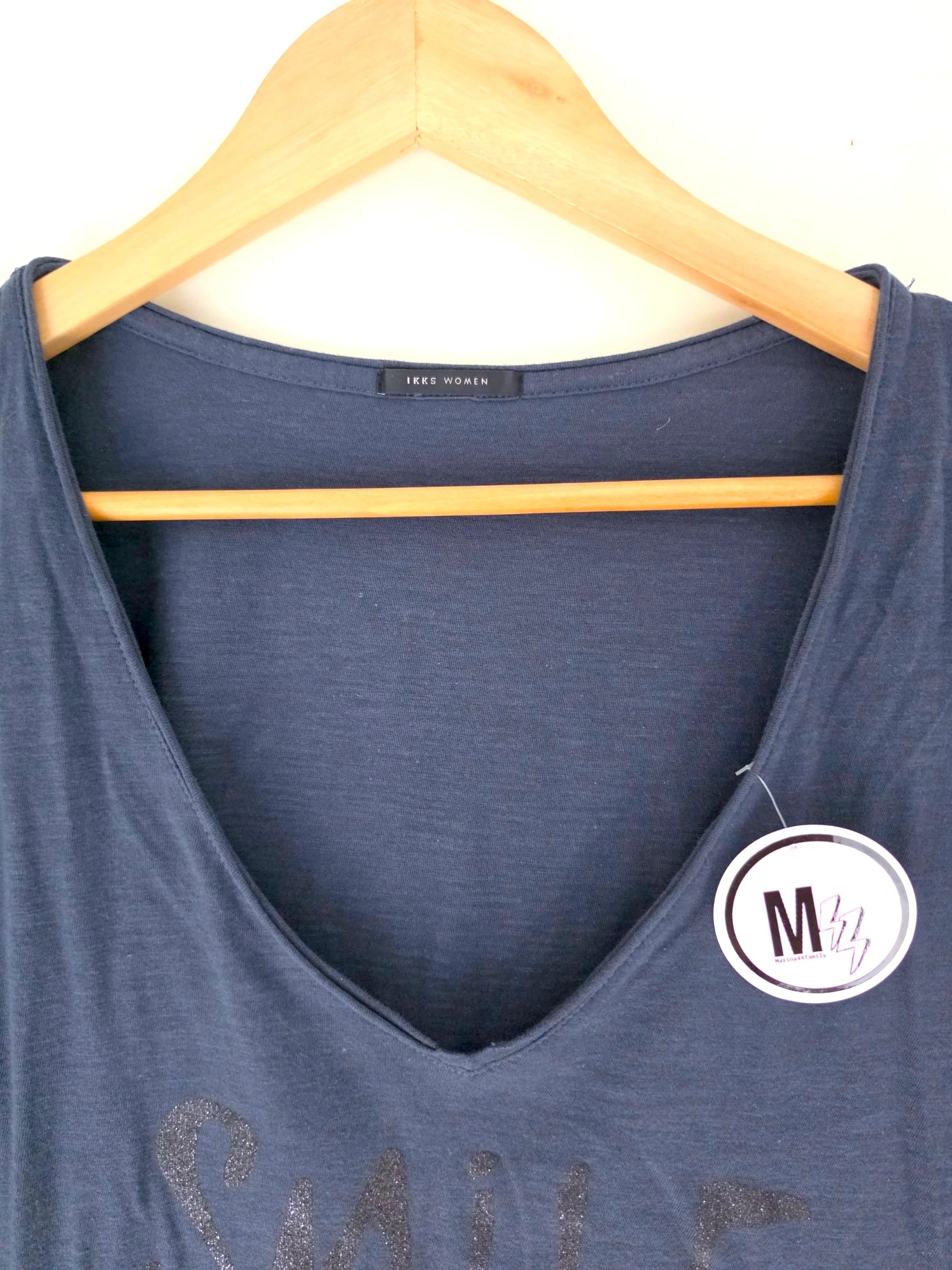 T-shirt bleu à inscriptions