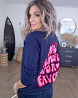 Pull bleu marine à inscriptions - 𝐌𝐚𝐫𝐢𝐧𝐚𝟒𝟒𝐟𝐚𝐦𝐢𝐥𝐲