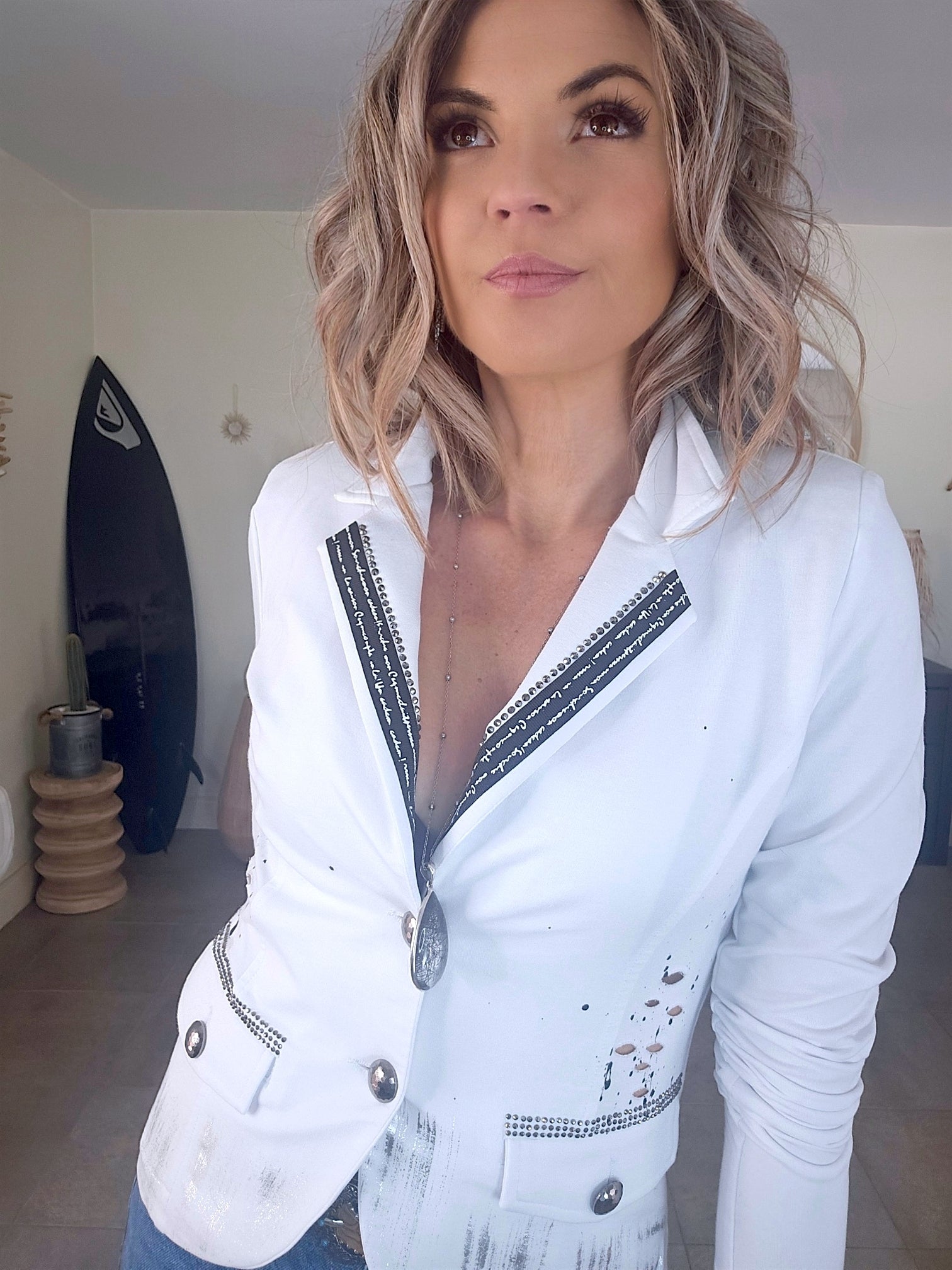 Veste cintrée blanche aigle - 𝐌𝐚𝐫𝐢𝐧𝐚𝟒𝟒𝐟𝐚𝐦𝐢𝐥𝐲