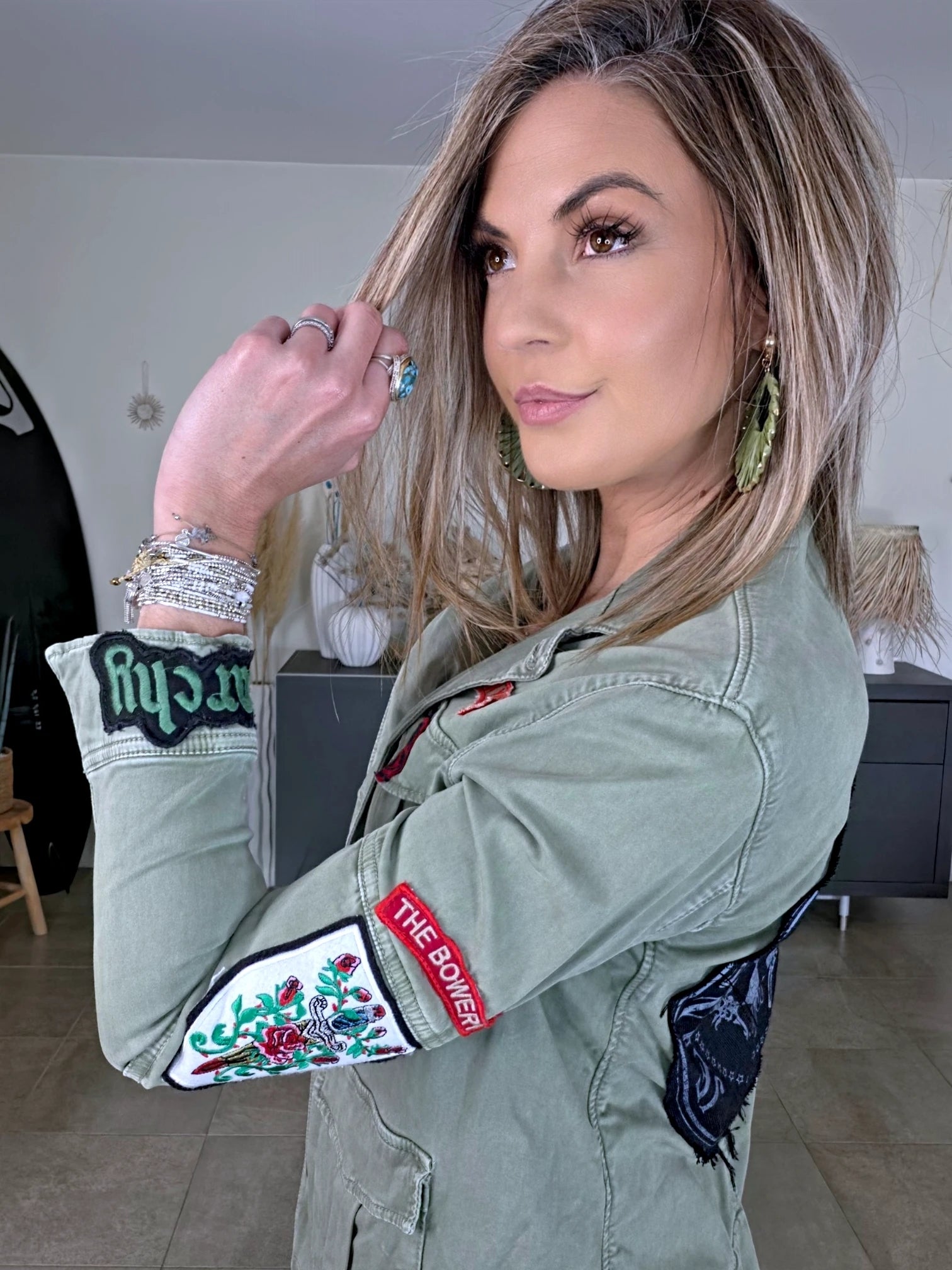 Veste saharienne kaki-beige customisée