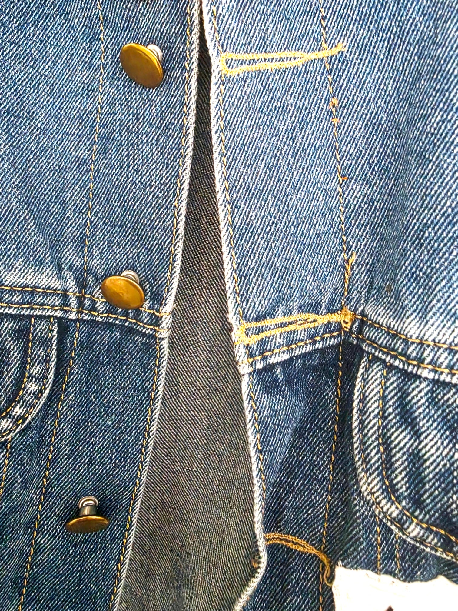 Veste en jean customisée