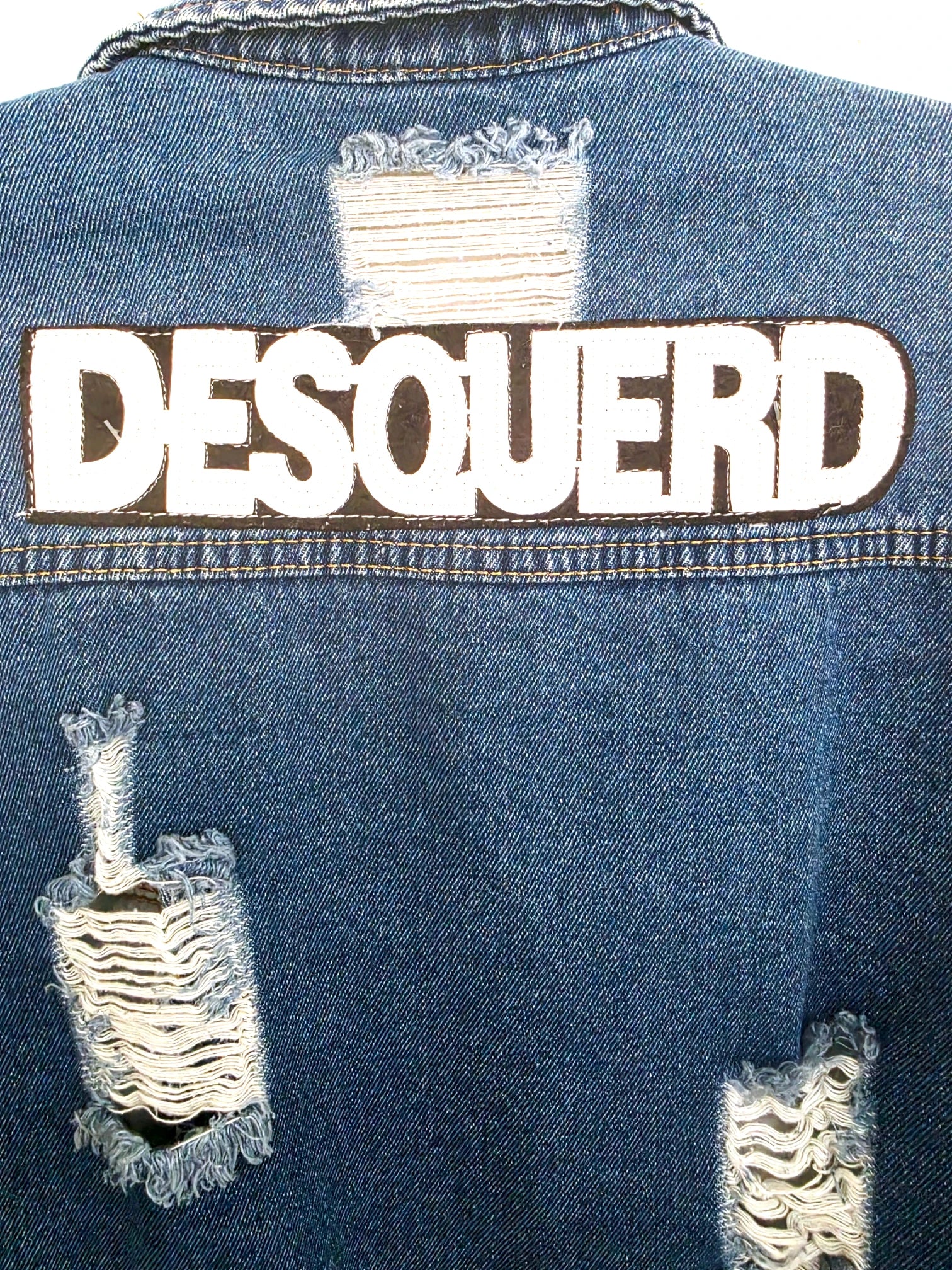Veste en jean customisée