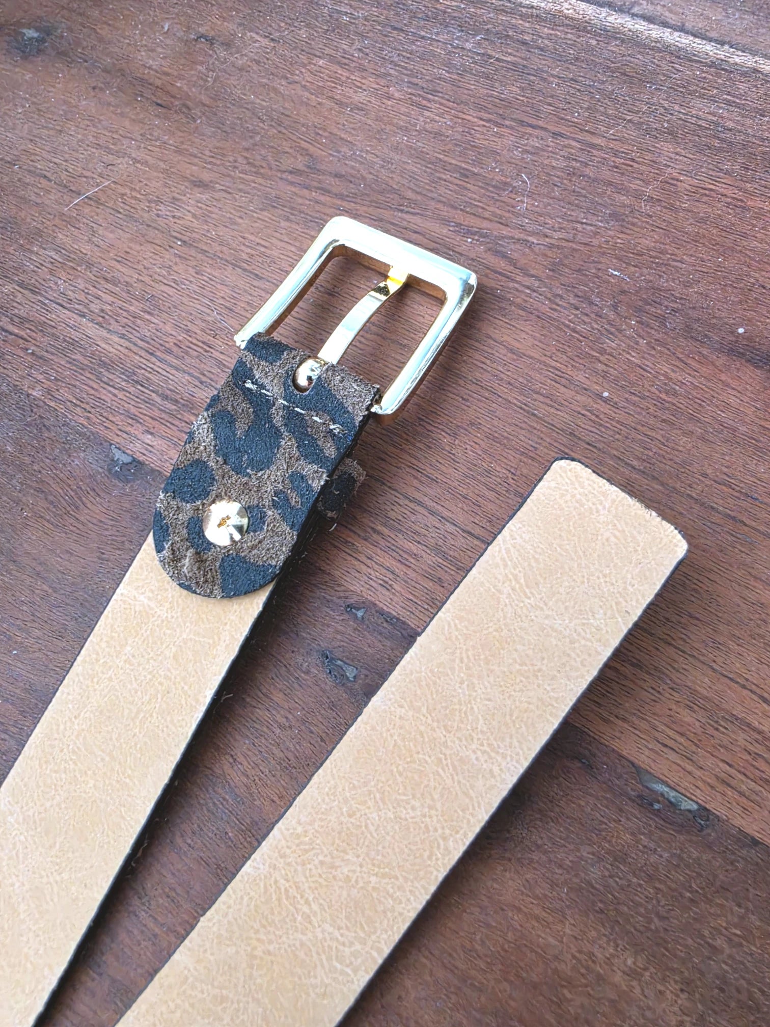 Ceinture en cuir à imprimé léopard