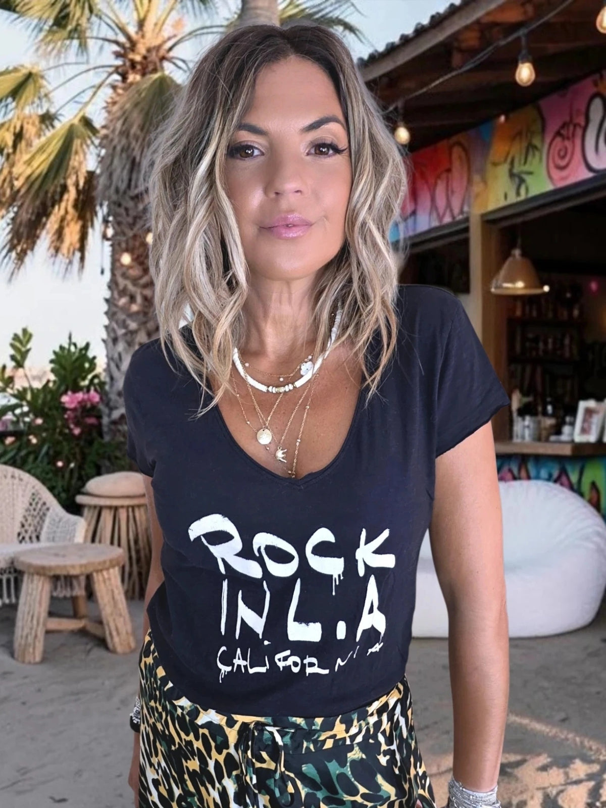 T-shirt noir à inscriptions blanches paillettées - 𝐌𝐚𝐫𝐢𝐧𝐚𝟒𝟒𝐟𝐚𝐦𝐢𝐥𝐲