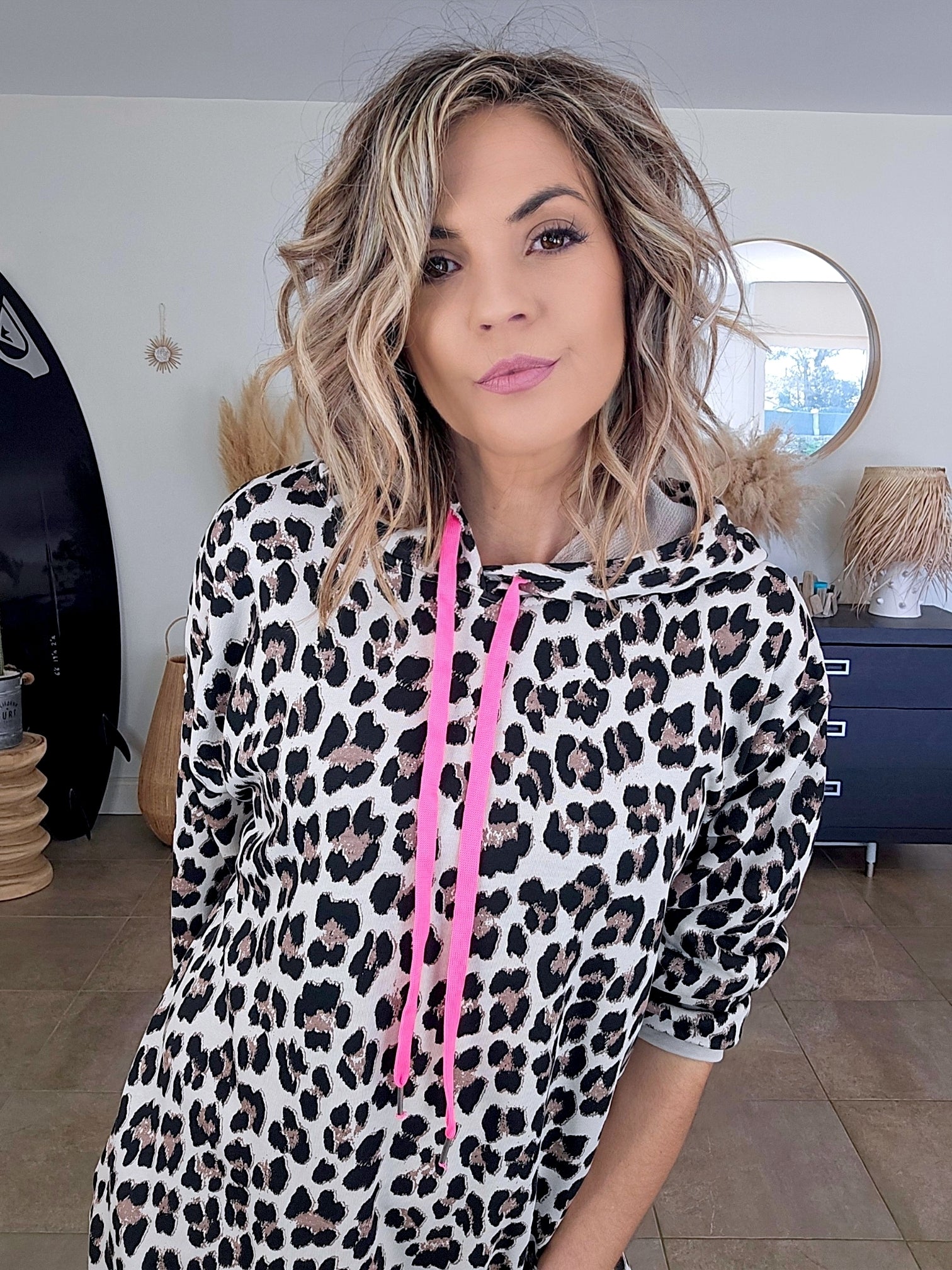 Robe beige sweat léopard - 𝐌𝐚𝐫𝐢𝐧𝐚𝟒𝟒𝐟𝐚𝐦𝐢𝐥𝐲