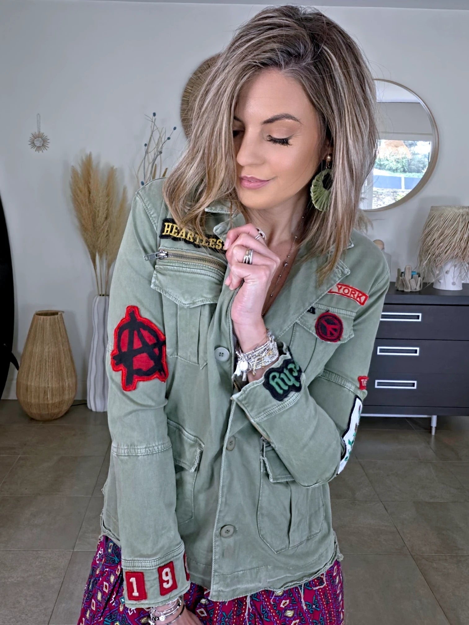 Veste saharienne kaki-beige customisée