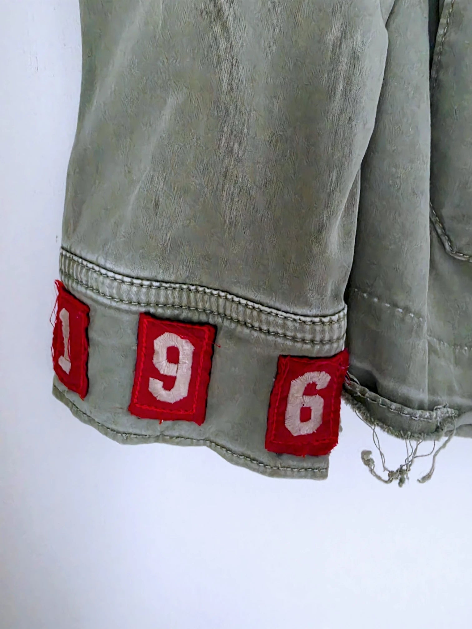 Veste saharienne kaki-beige customisée