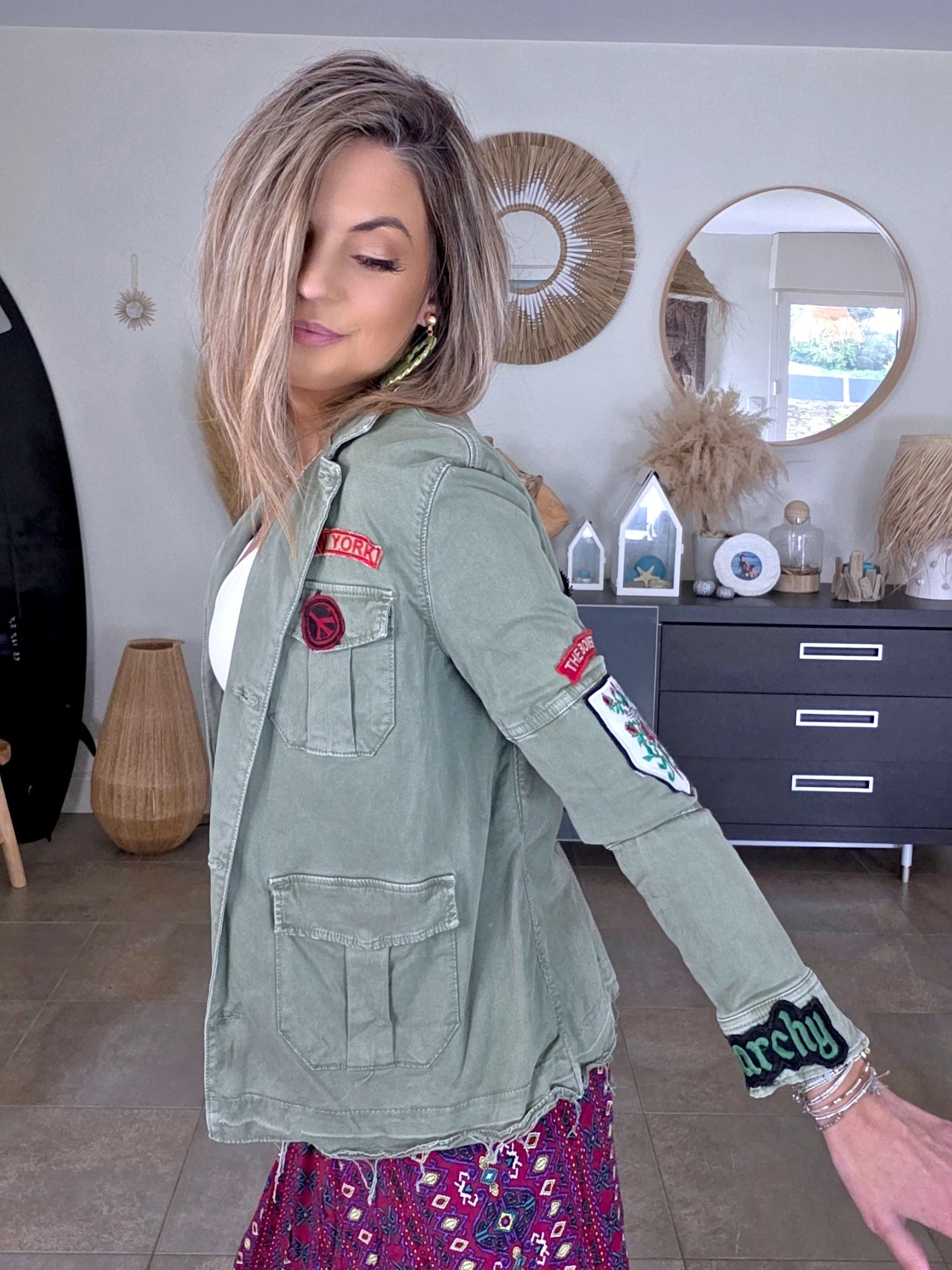 Veste saharienne kaki-beige customisée