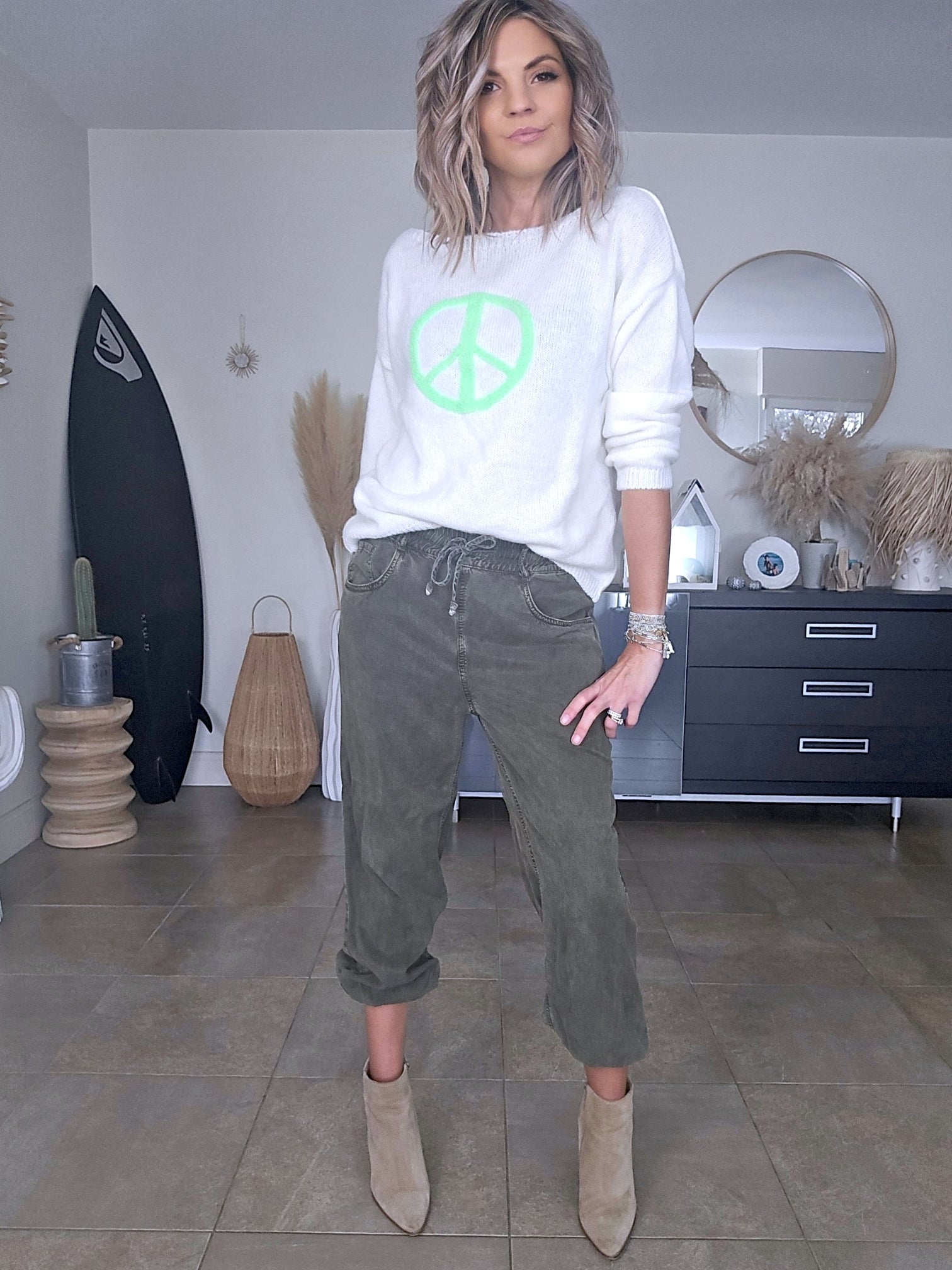 Pull blanc peace &amp; love vert fluo - 𝐌𝐚𝐫𝐢𝐧𝐚𝟒𝟒𝐟𝐚𝐦𝐢𝐥𝐲