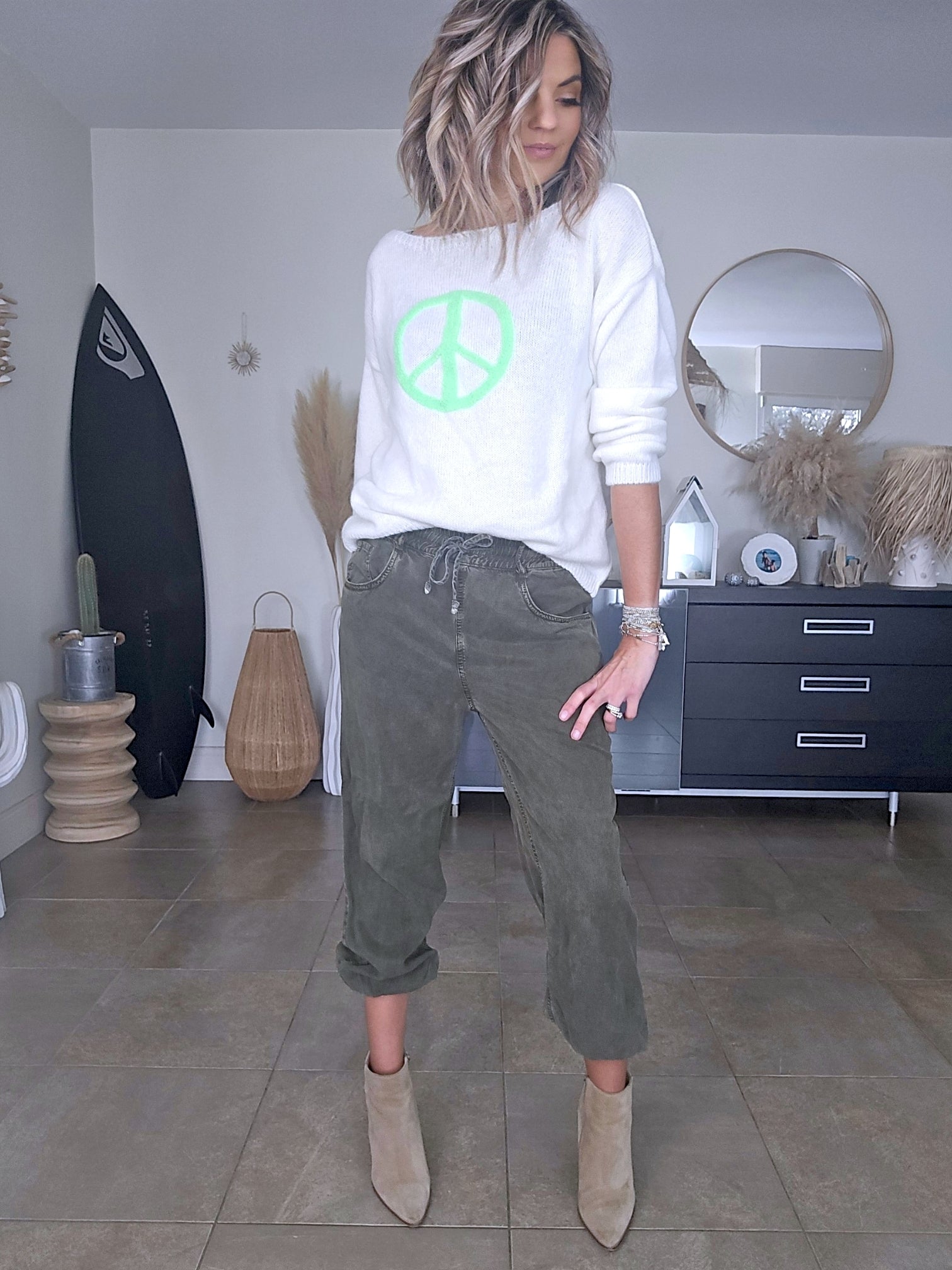 Pull blanc peace &amp; love vert fluo - 𝐌𝐚𝐫𝐢𝐧𝐚𝟒𝟒𝐟𝐚𝐦𝐢𝐥𝐲