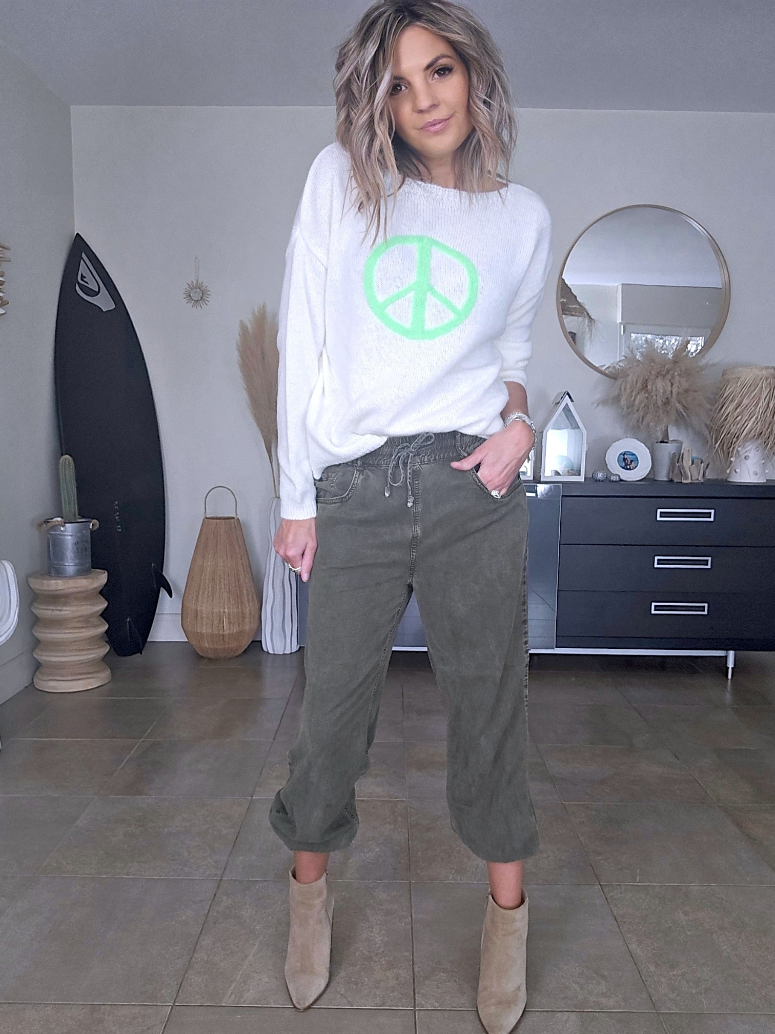 Pull blanc peace &amp; love vert fluo - 𝐌𝐚𝐫𝐢𝐧𝐚𝟒𝟒𝐟𝐚𝐦𝐢𝐥𝐲