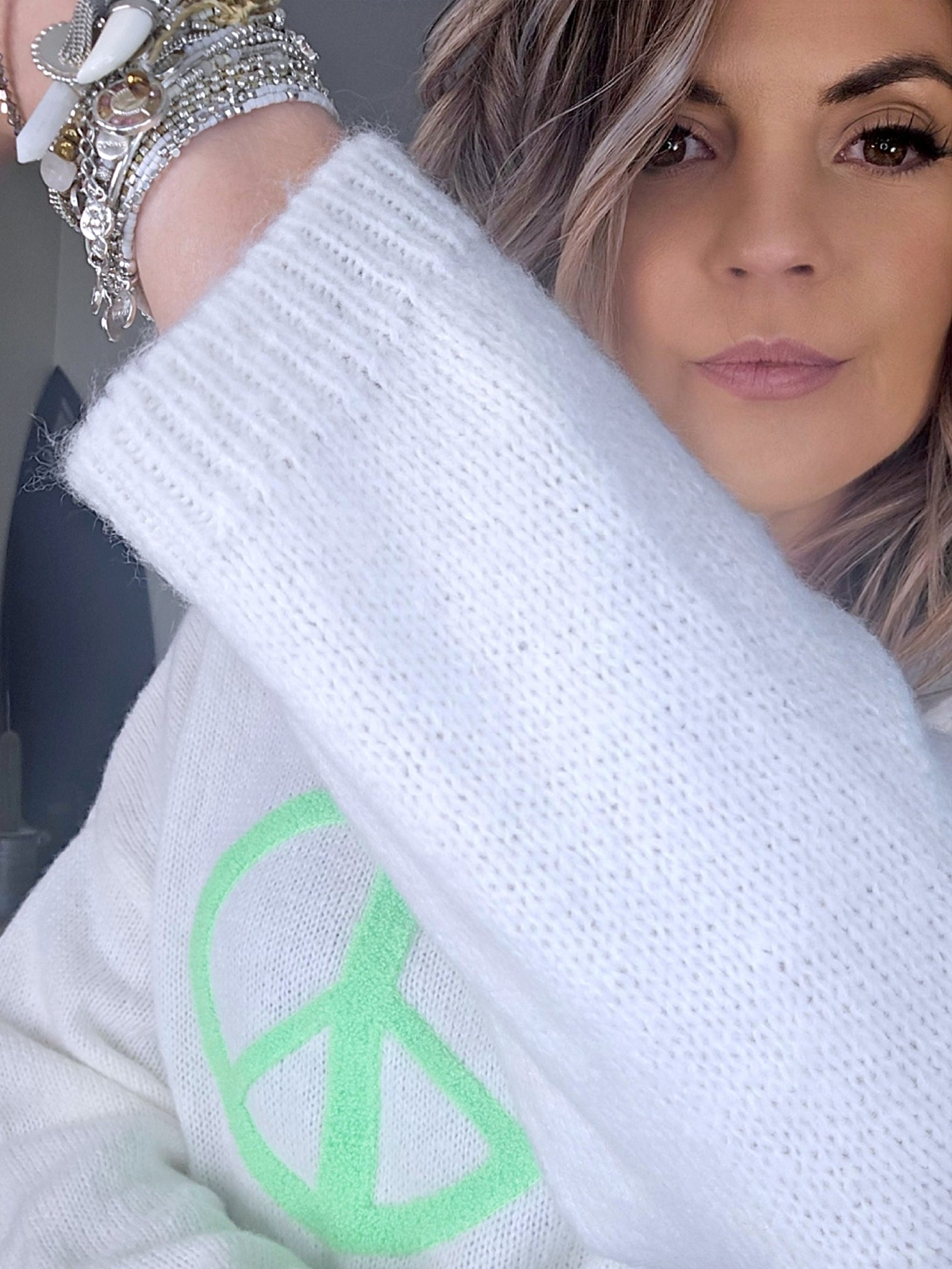 Pull blanc peace &amp; love vert fluo - 𝐌𝐚𝐫𝐢𝐧𝐚𝟒𝟒𝐟𝐚𝐦𝐢𝐥𝐲
