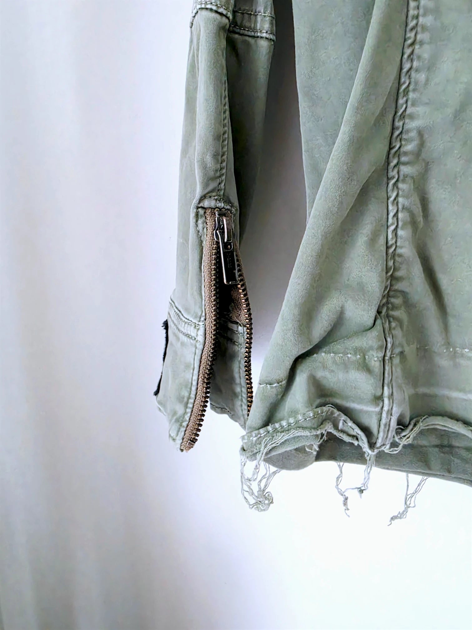 Veste saharienne kaki-beige customisée