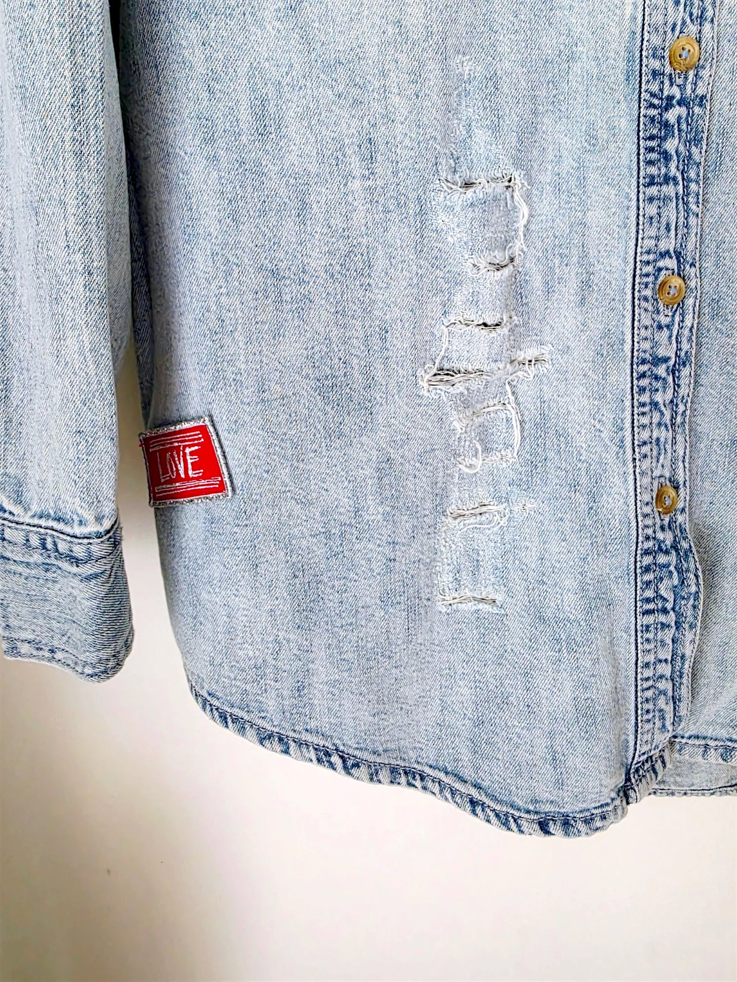 Chemise destroy en jean