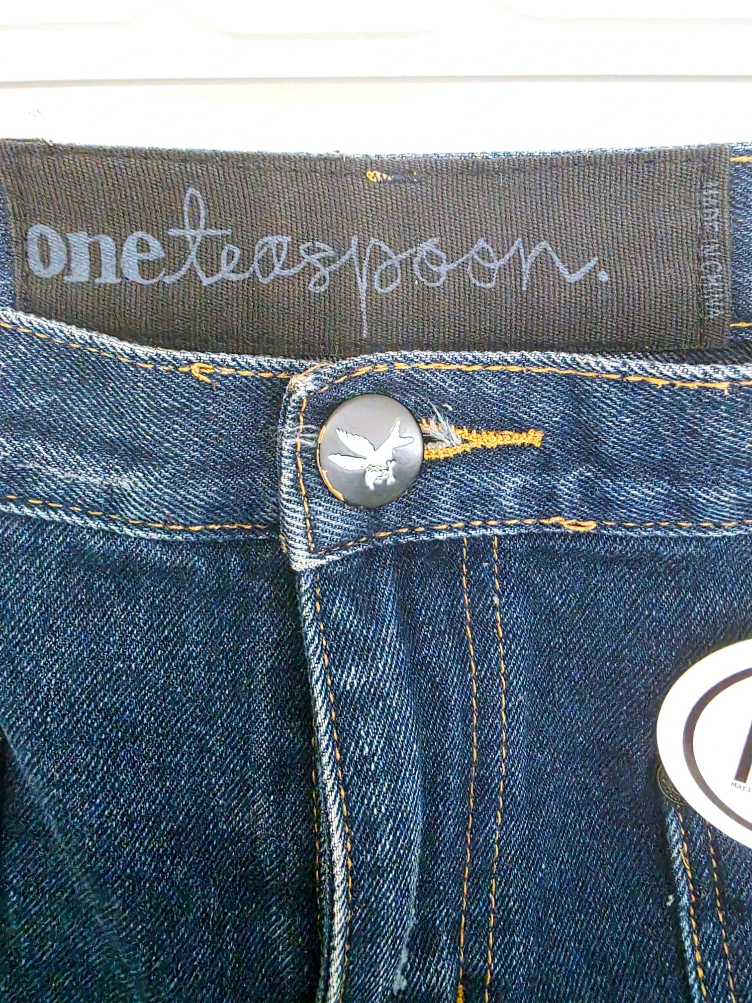 Short en jean bleu foncé