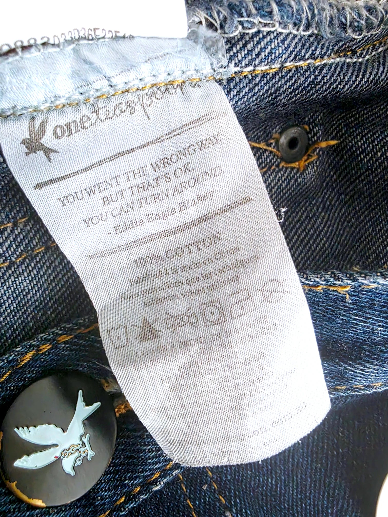 Short en jean bleu foncé