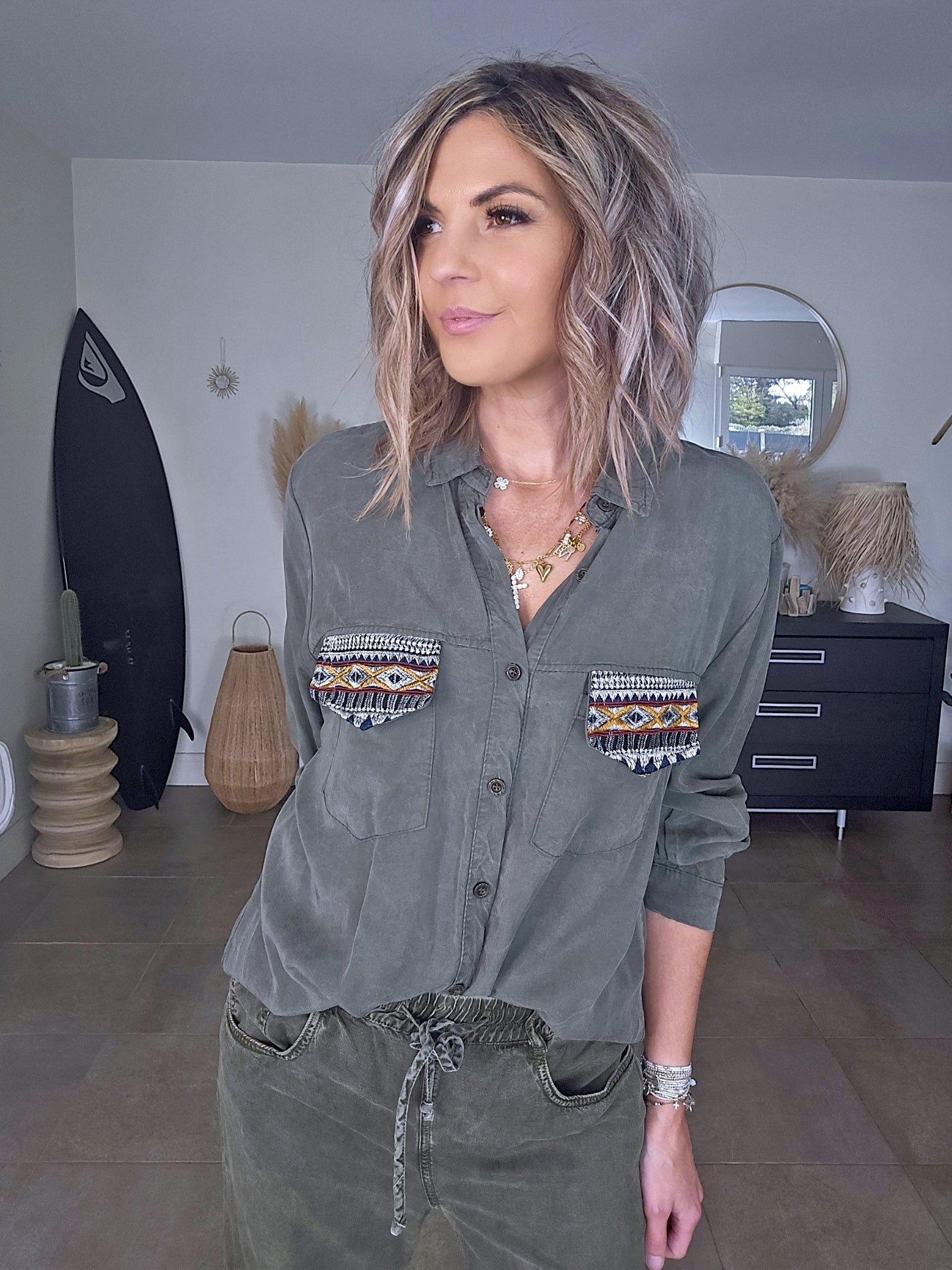 Chemise kaki en lyocell - 𝐌𝐚𝐫𝐢𝐧𝐚𝟒𝟒𝐟𝐚𝐦𝐢𝐥𝐲